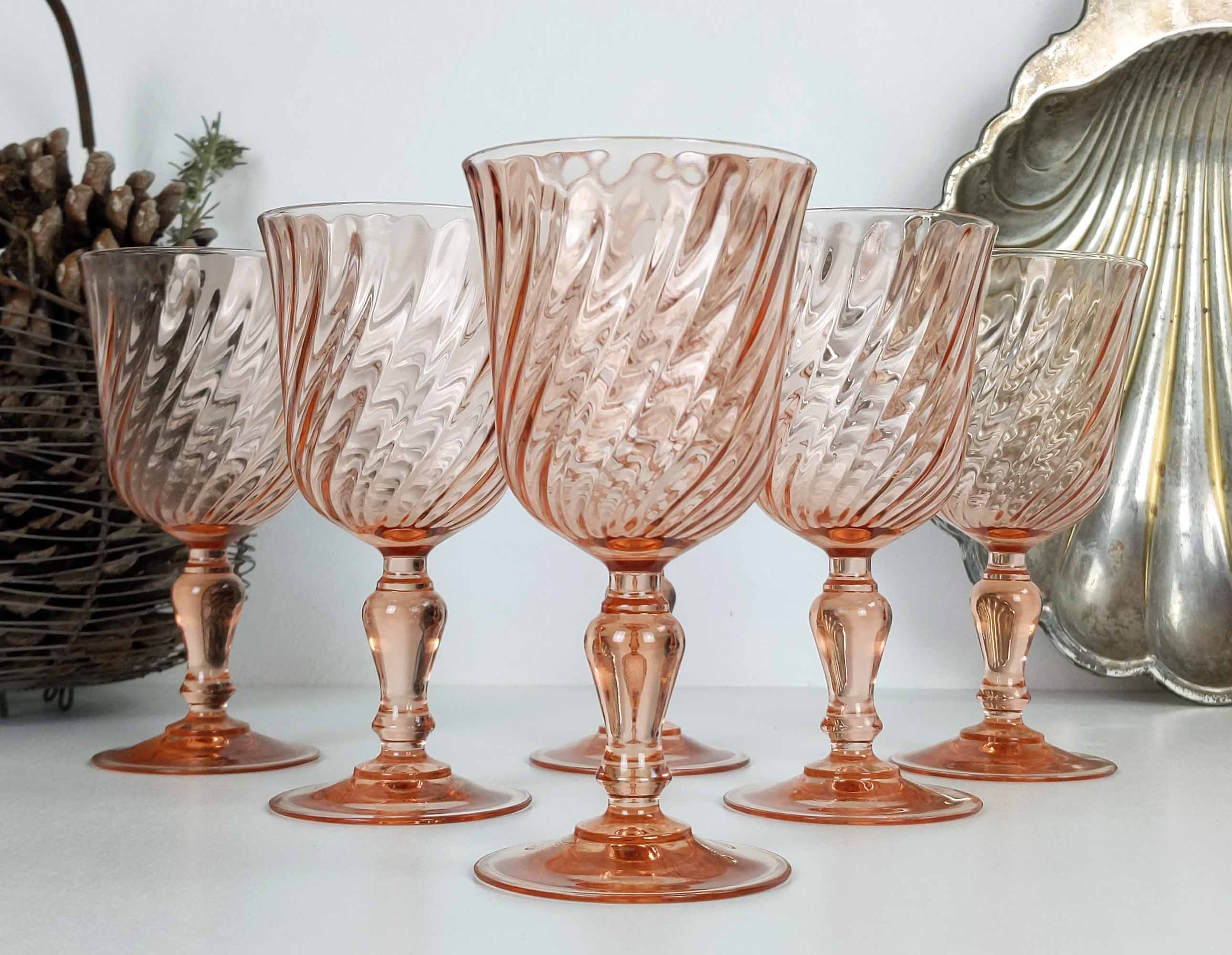 6 glasses a rose wine