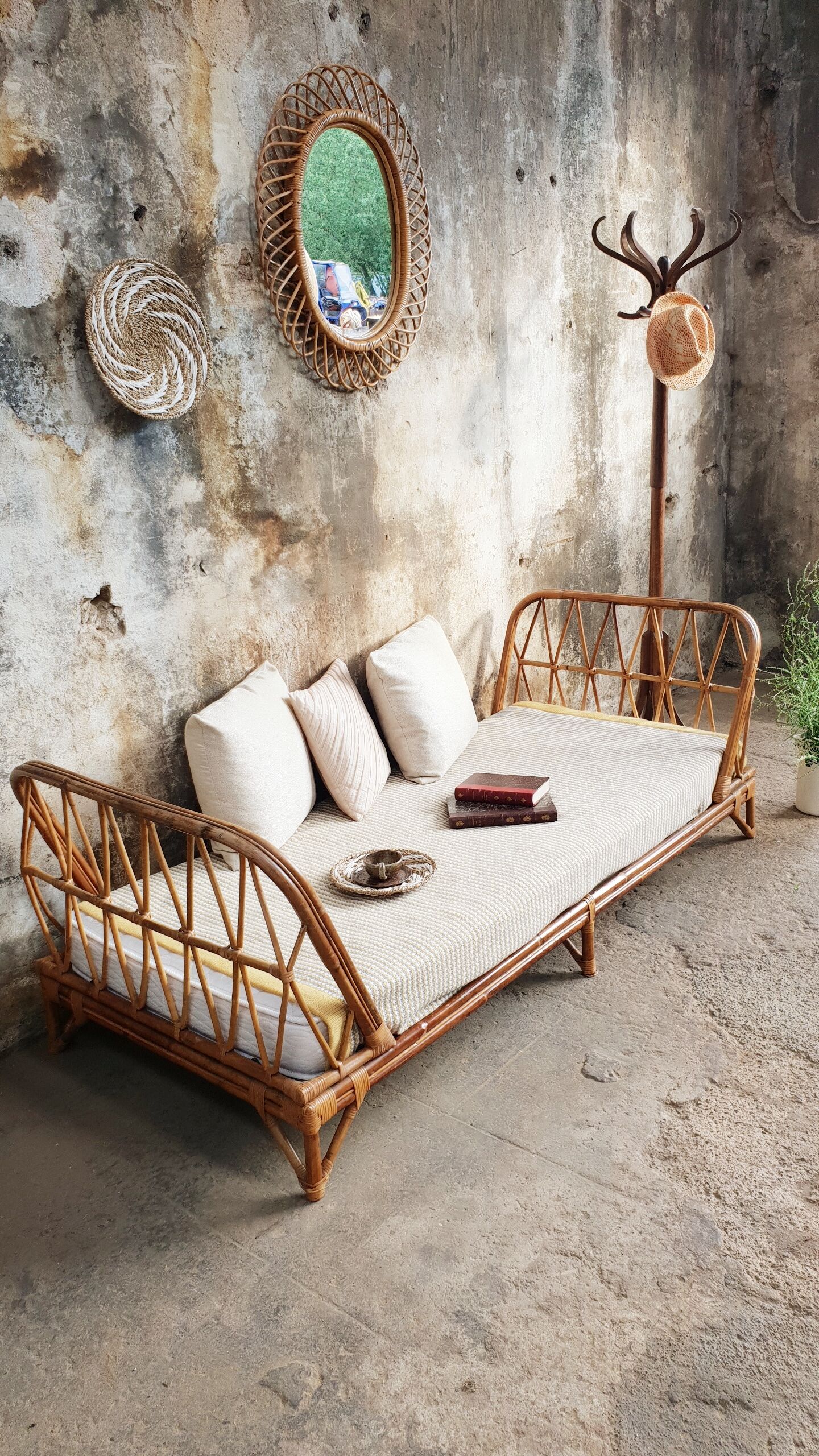 Rattan bed bench