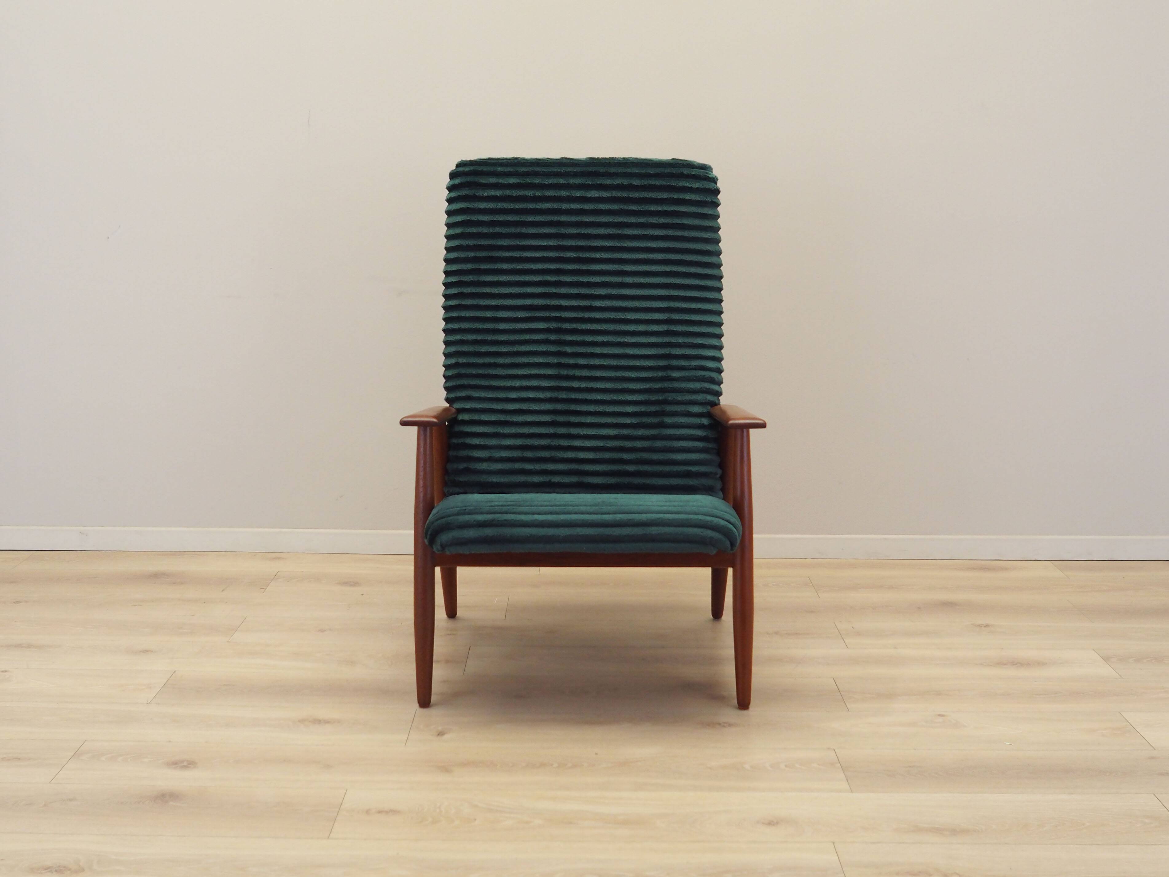 Fauteuil en velours, design danois, années 1970, production : Danemark