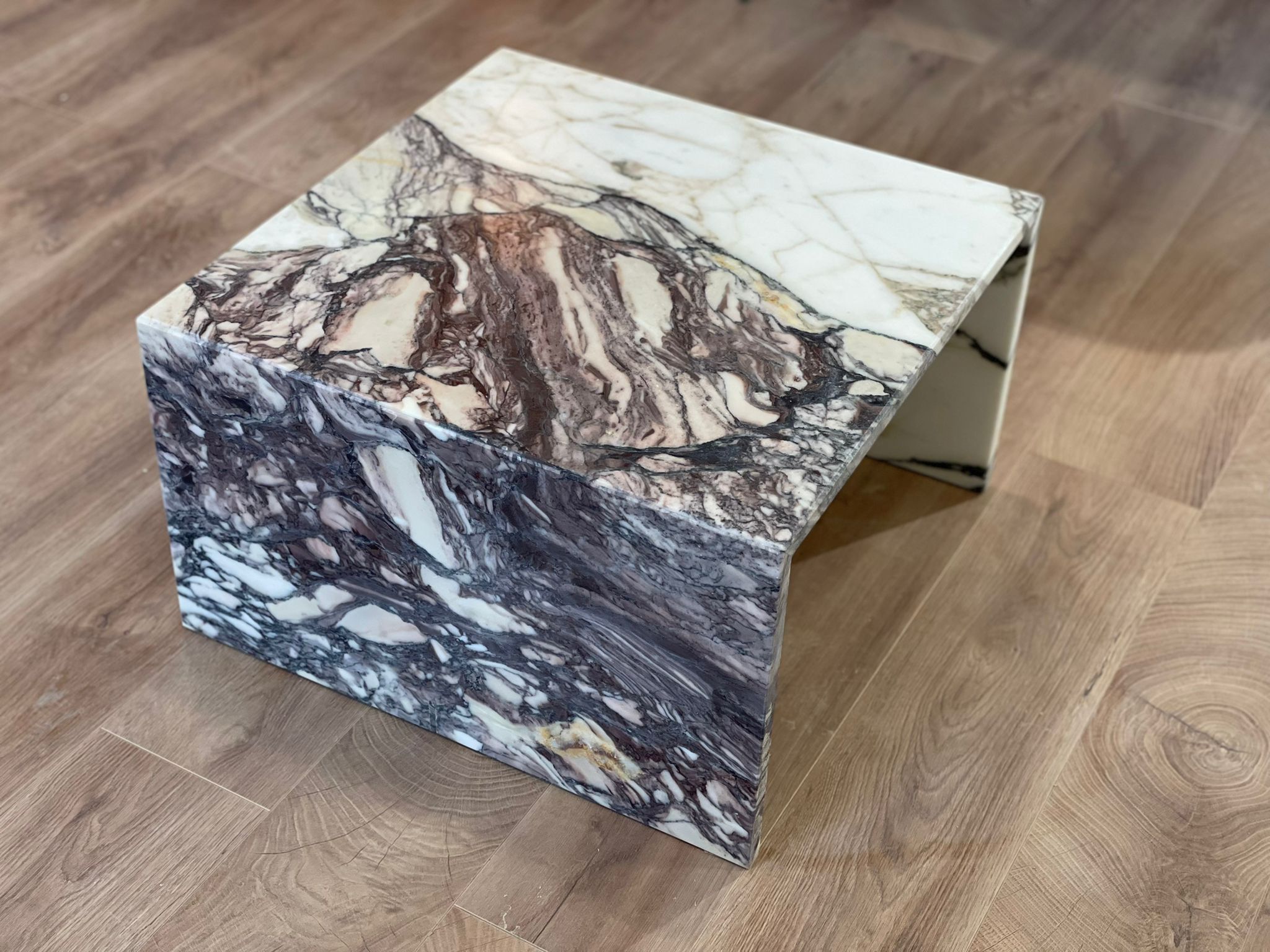 Marble coffee table calacatta viola