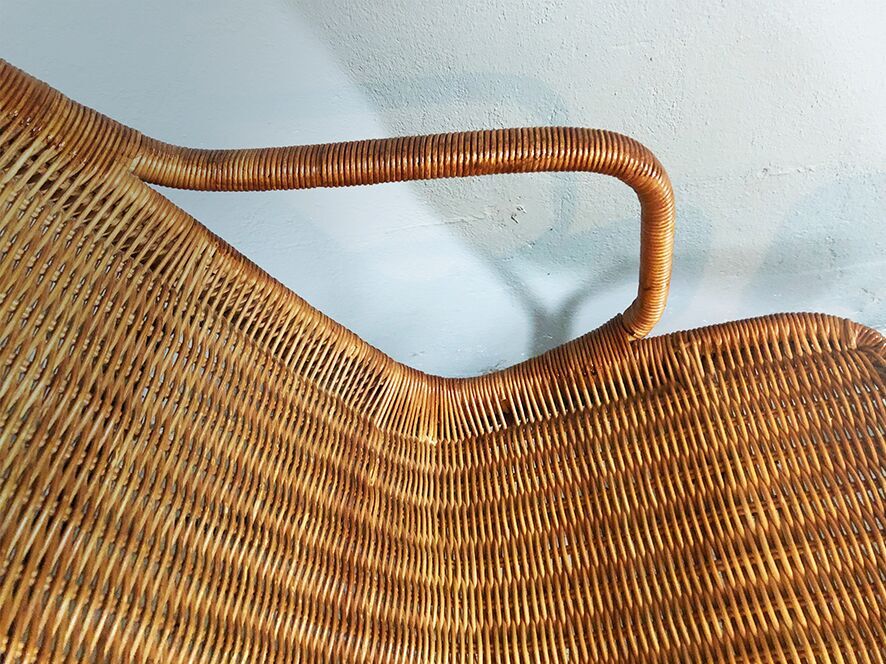 Armchair and ottoman 746 Dirk Van Sliedregt 514 C