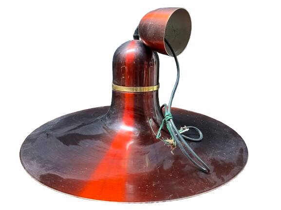 Red metal suspension