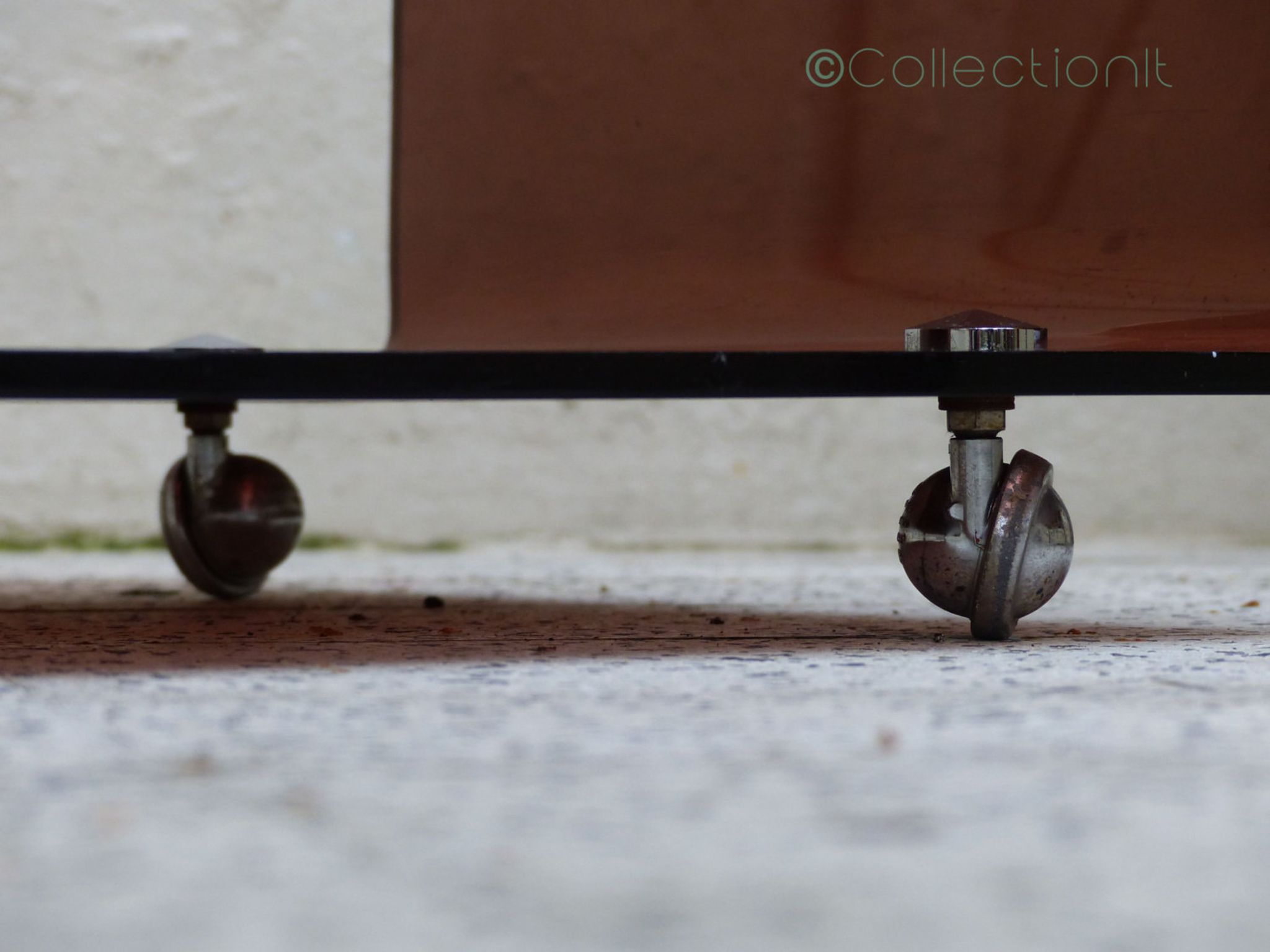 Table plexiglass magazine rack and range Michel Dumas for Roche Bobois vintage vinyl