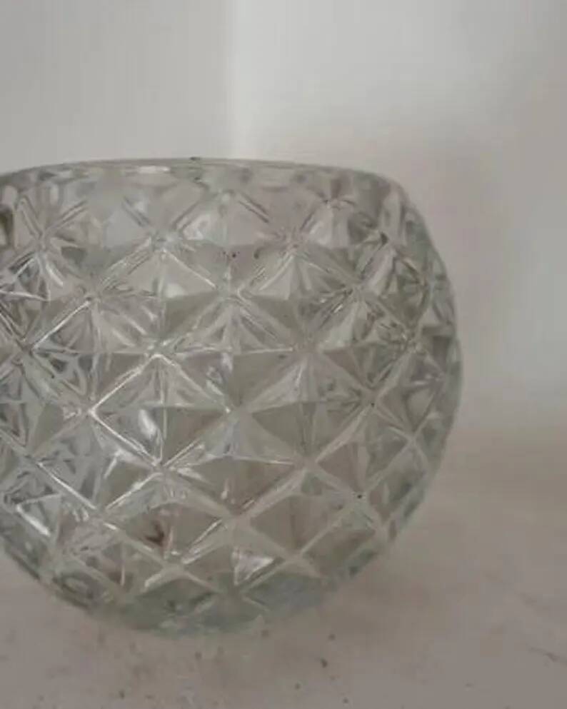 Vintage pressed glass bowl / pocket bowl – diamond pattern – 1960s/70s