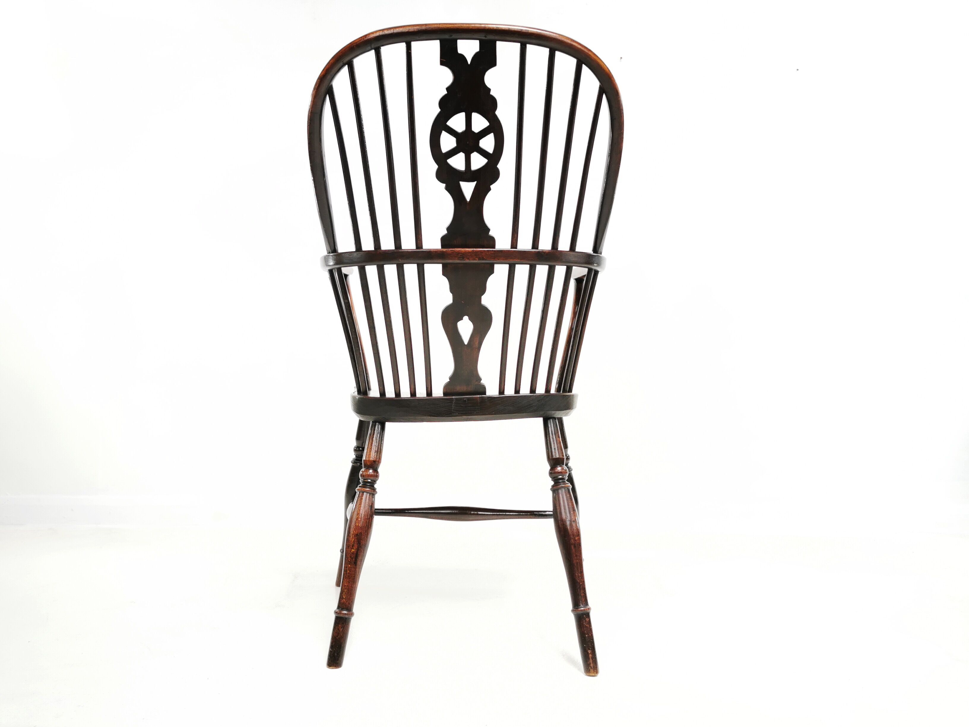Antique 19th Century Thames Valley Wheel Back Windsor Armchair