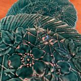 Set of 10 green earthenware dessert plates with a finely embossed floral pattern