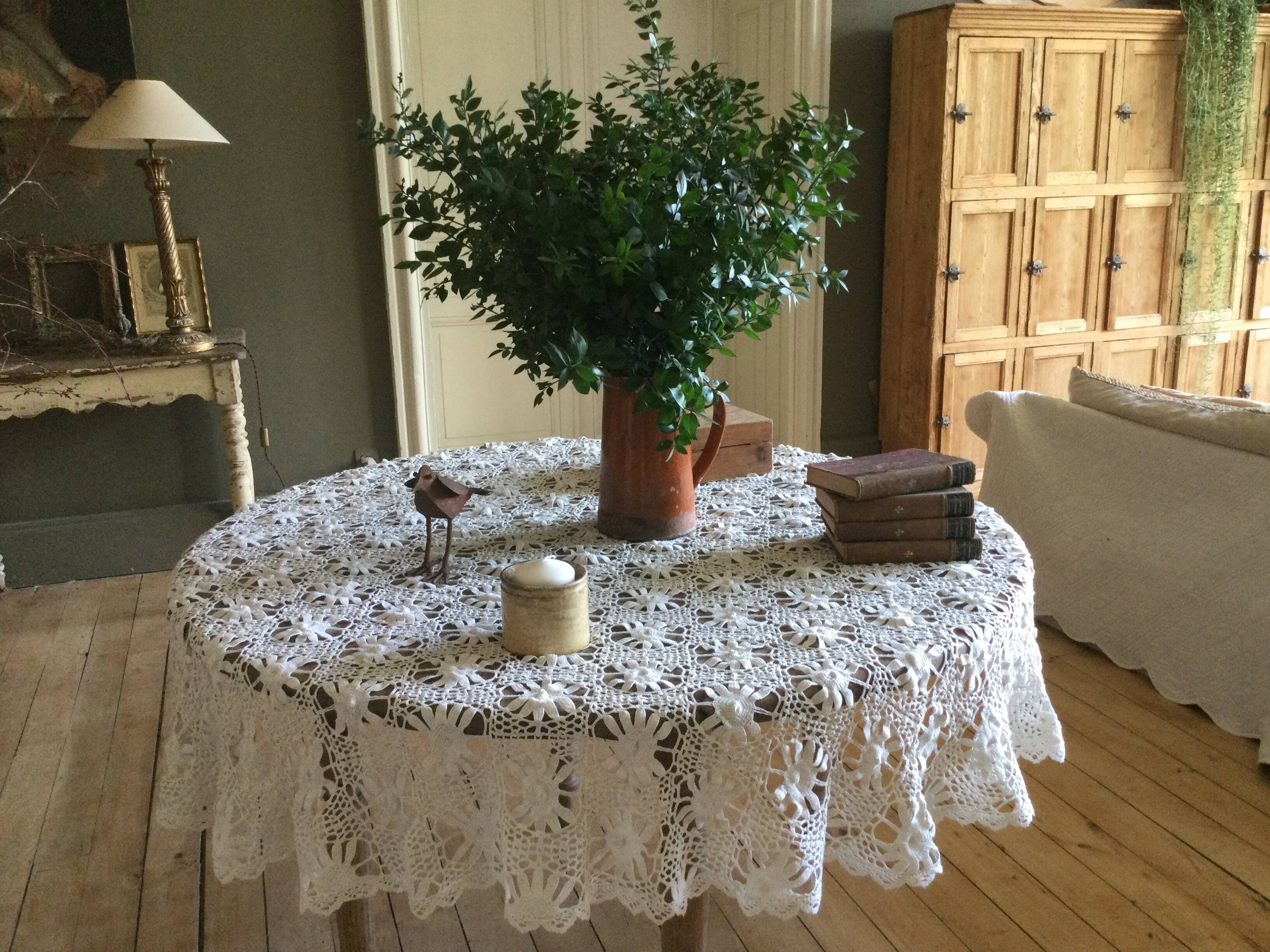 Nappe ancienne au crochet