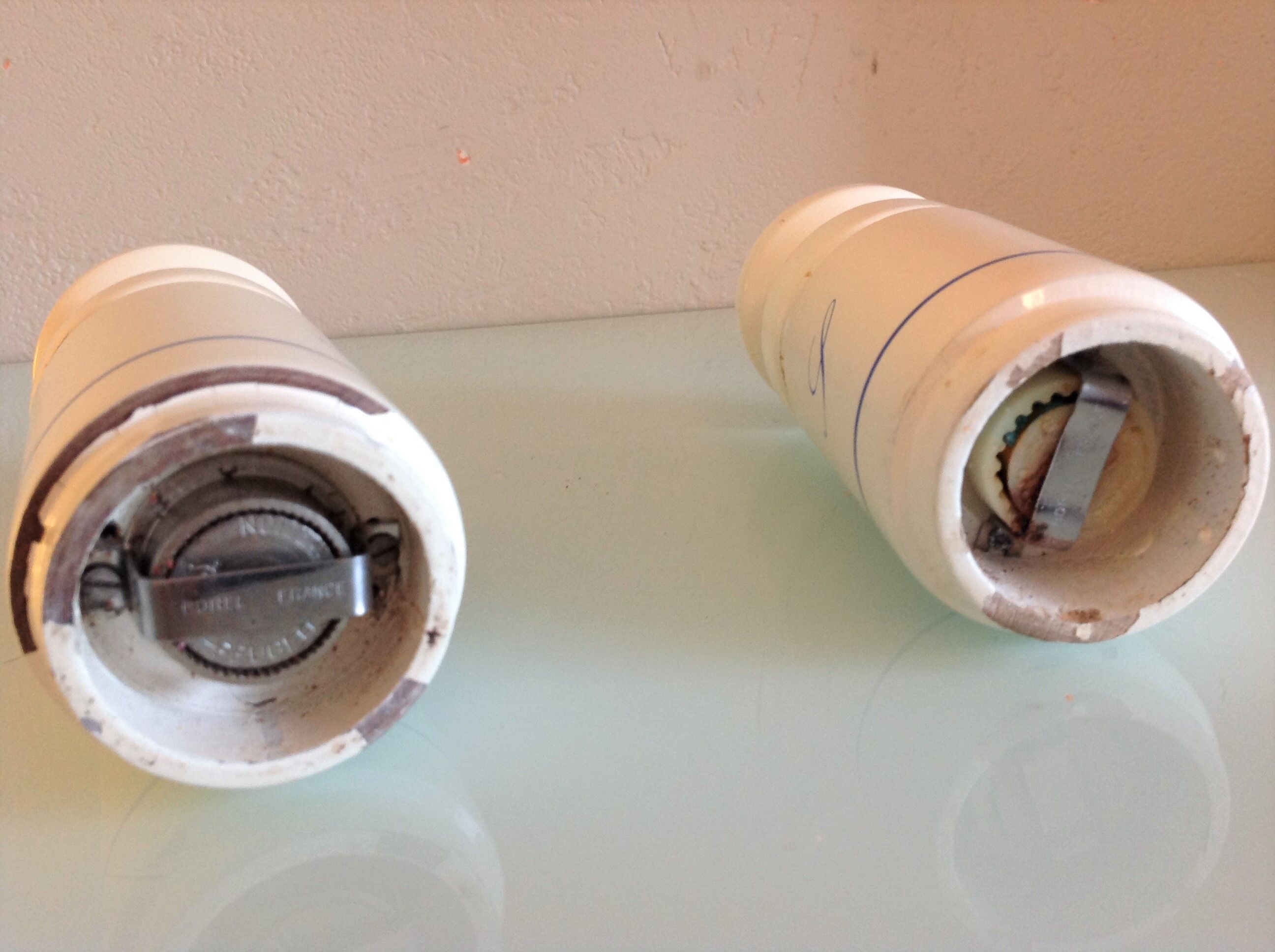 White wood pepper and salt mills by Borel France / vintage 70s