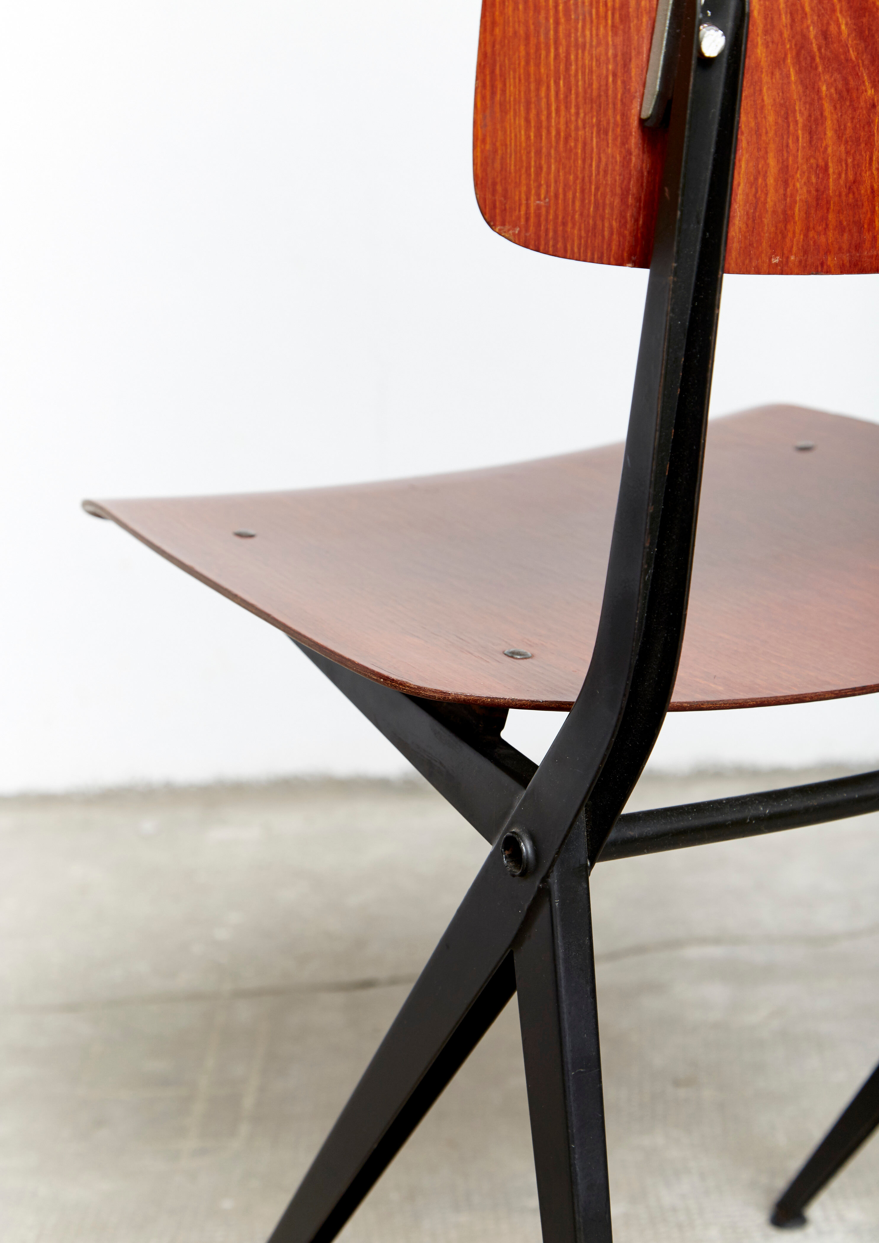 Friso Kramer "result" chair for Ahrend De Circel
