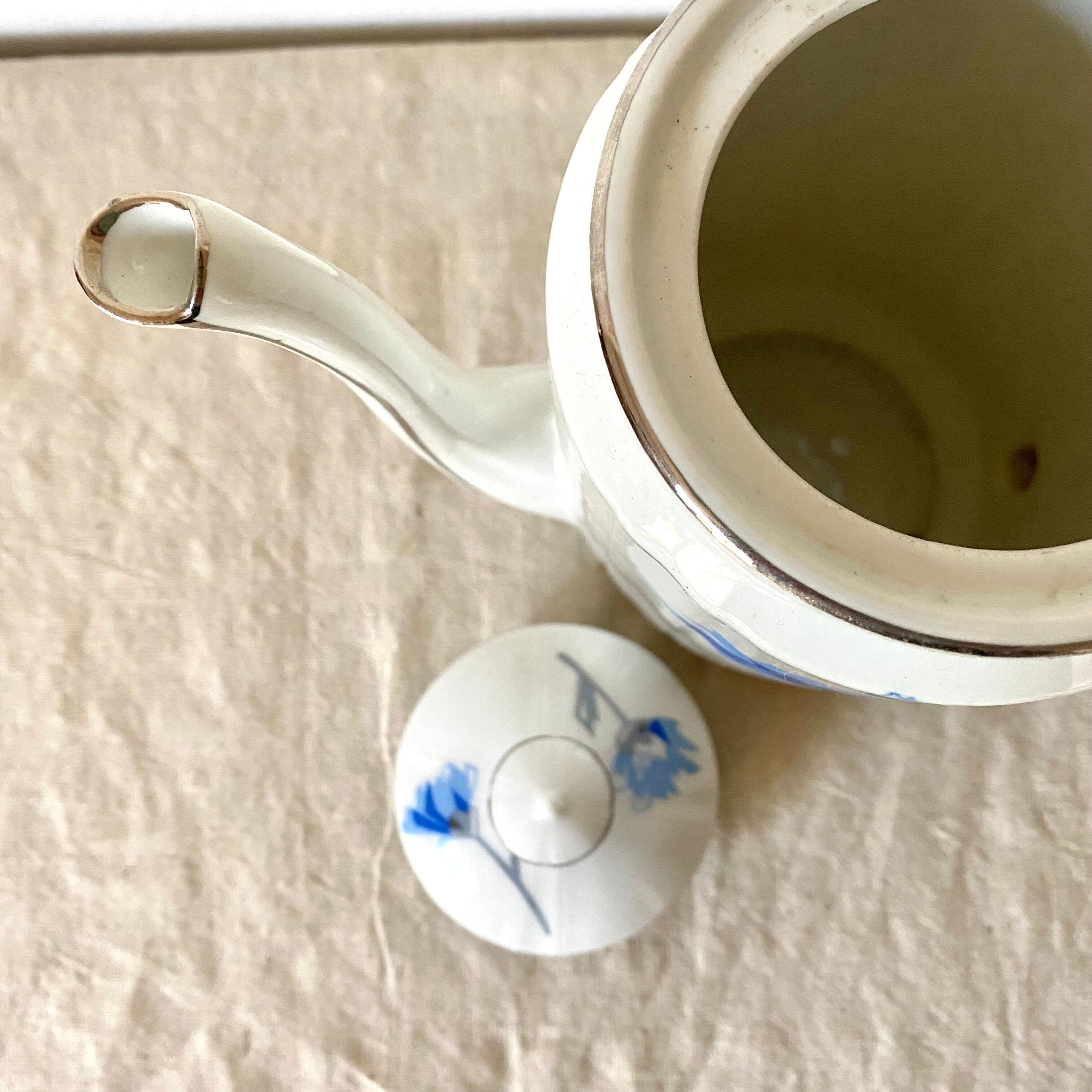 Porcelain teapot 50s
