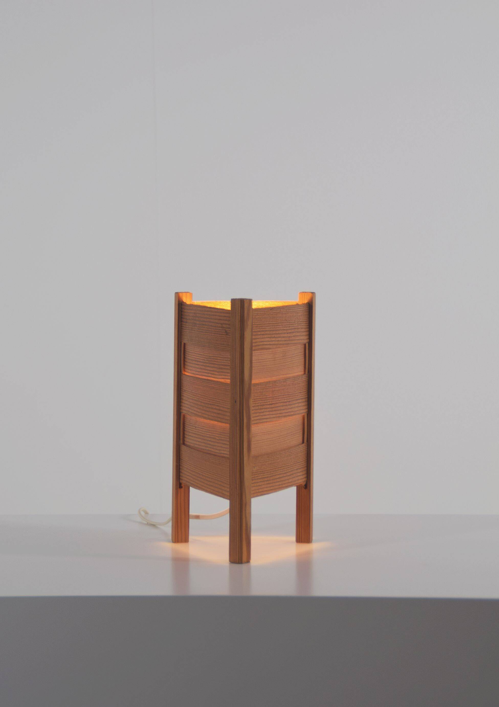 Swedish pine table lamp produced by Luleå Stjärnslöjd, 1960s