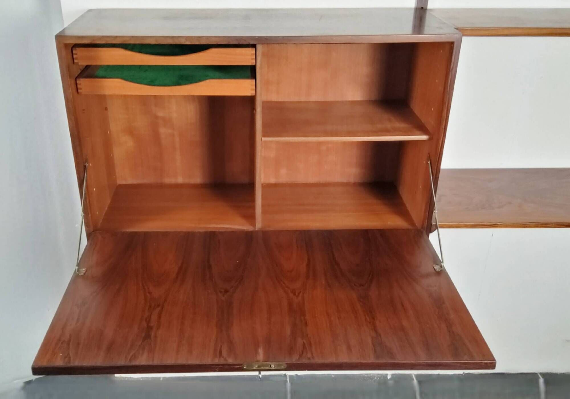 Etagere secrétaire mural scandinave en bois Design Kai Kristiansen