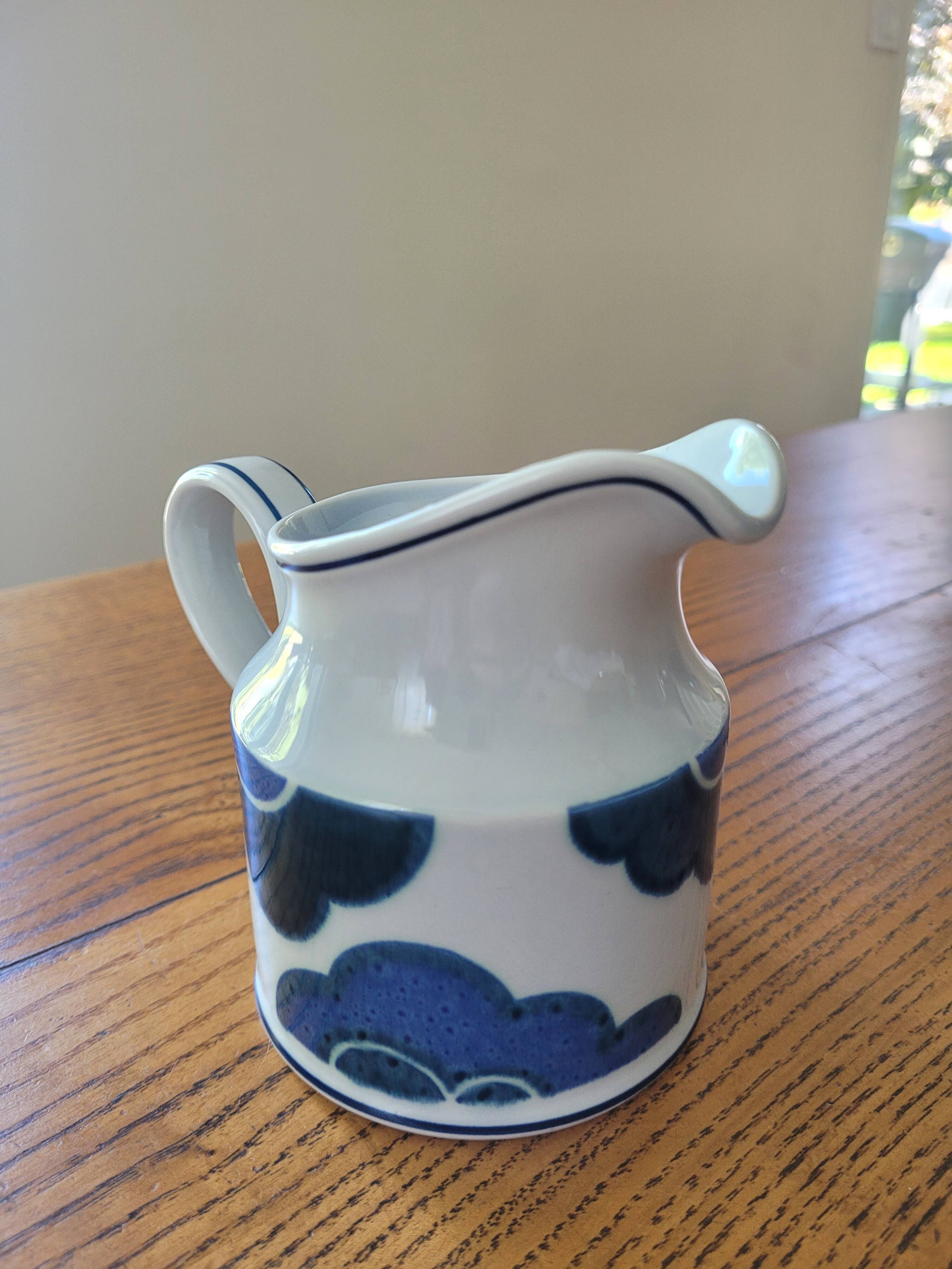 Small porcelain "blue cloud" milk jug/pitcher from Villeroy & Boch