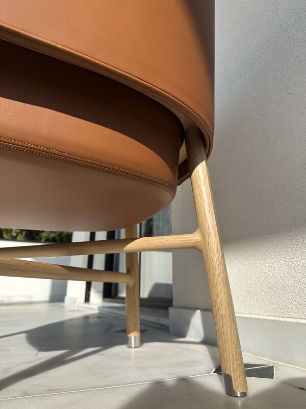 Fauteuil cabriolet en chêne et cuir cravache fauve/seigle Hermès