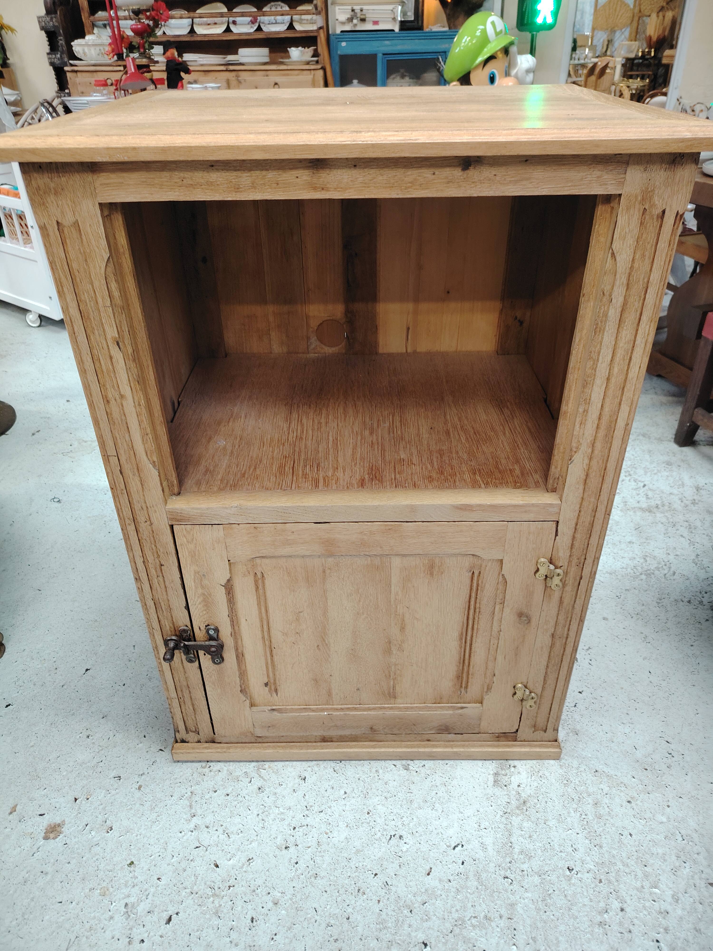 Old Wooden Icebox Stripped – 1930