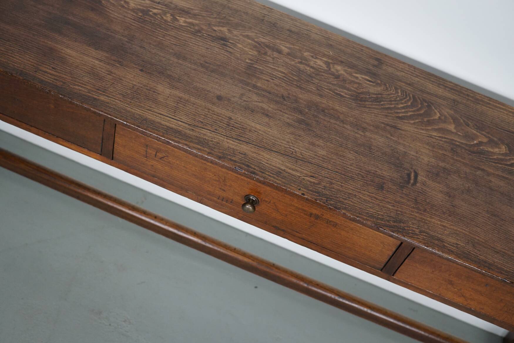 Antique French Rustic Farmhouse Elm Side Table, Early 20th Century