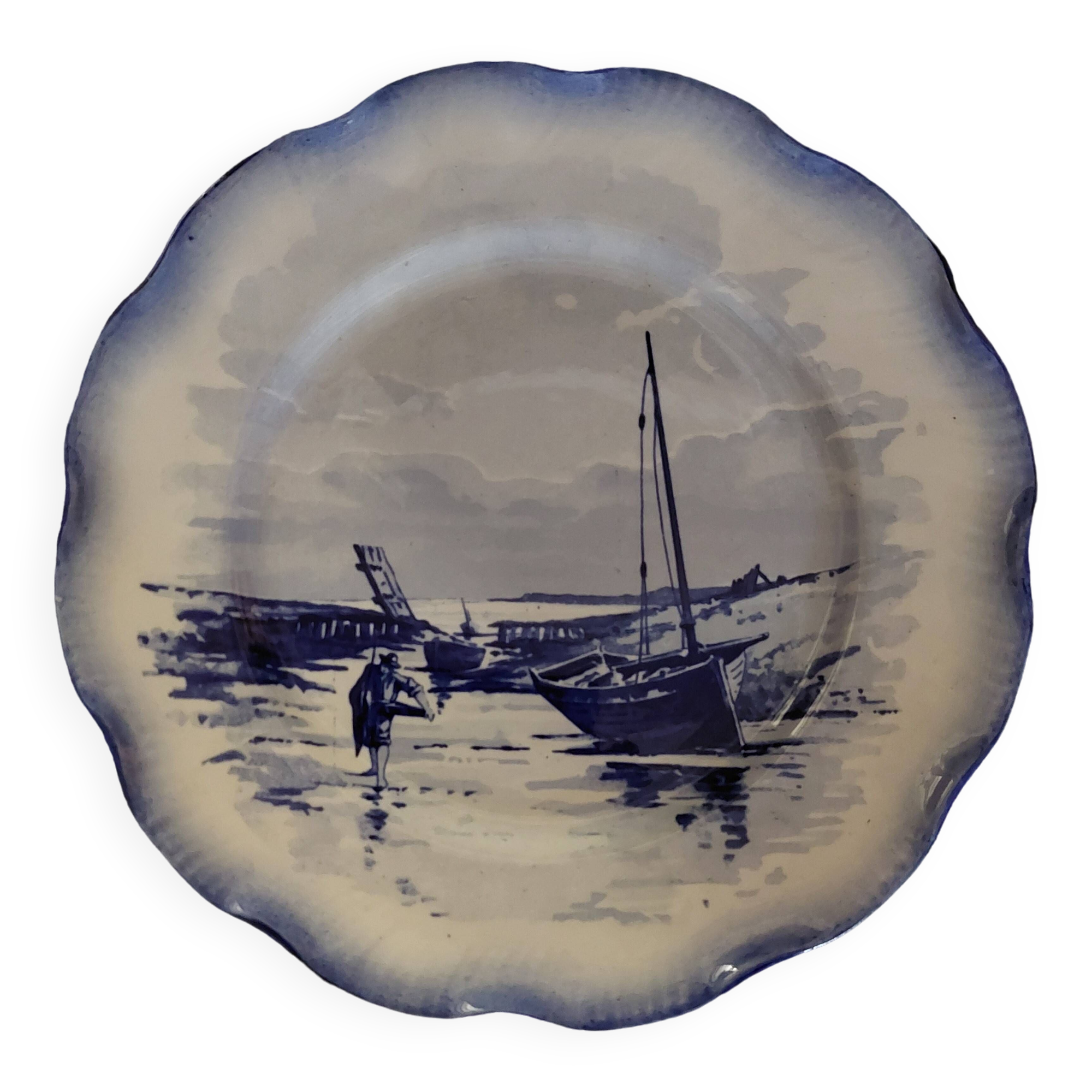 Sarreguemines earthenware plate with Marine decor late 19th century early 20th century