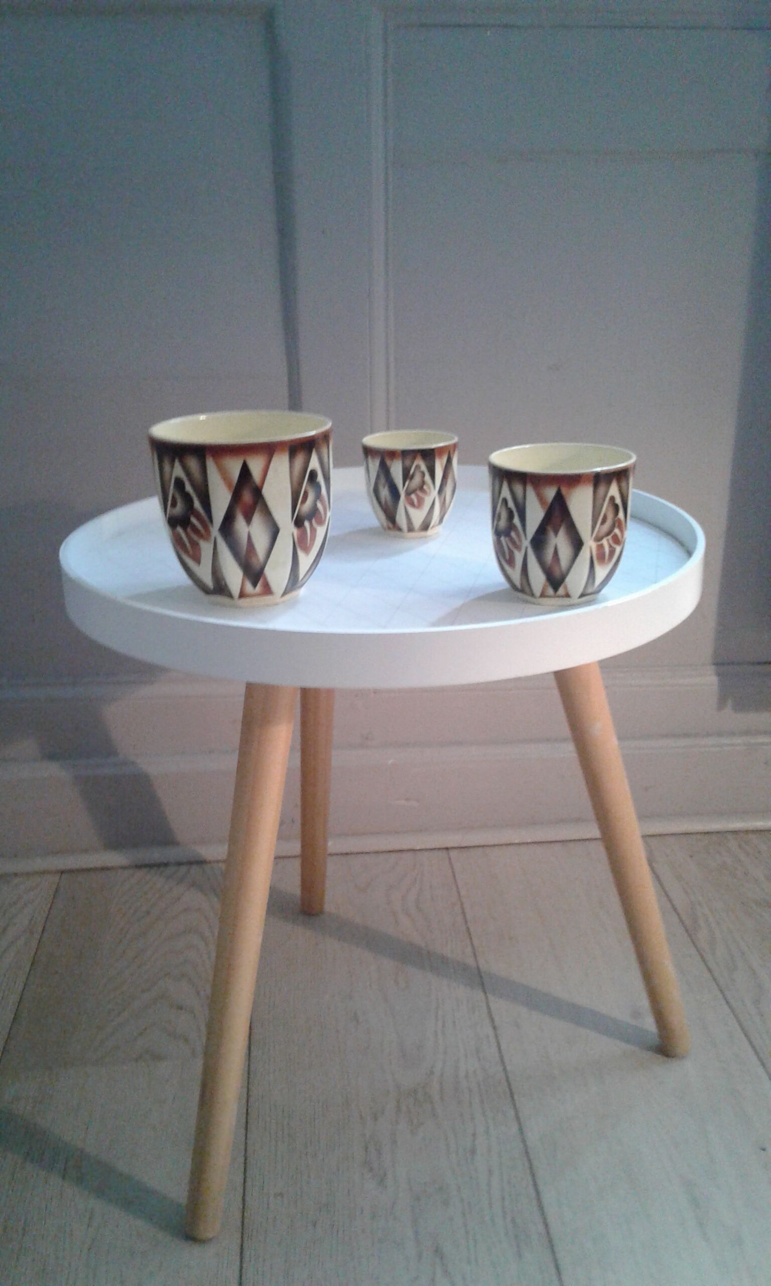 Hidden art deco pots