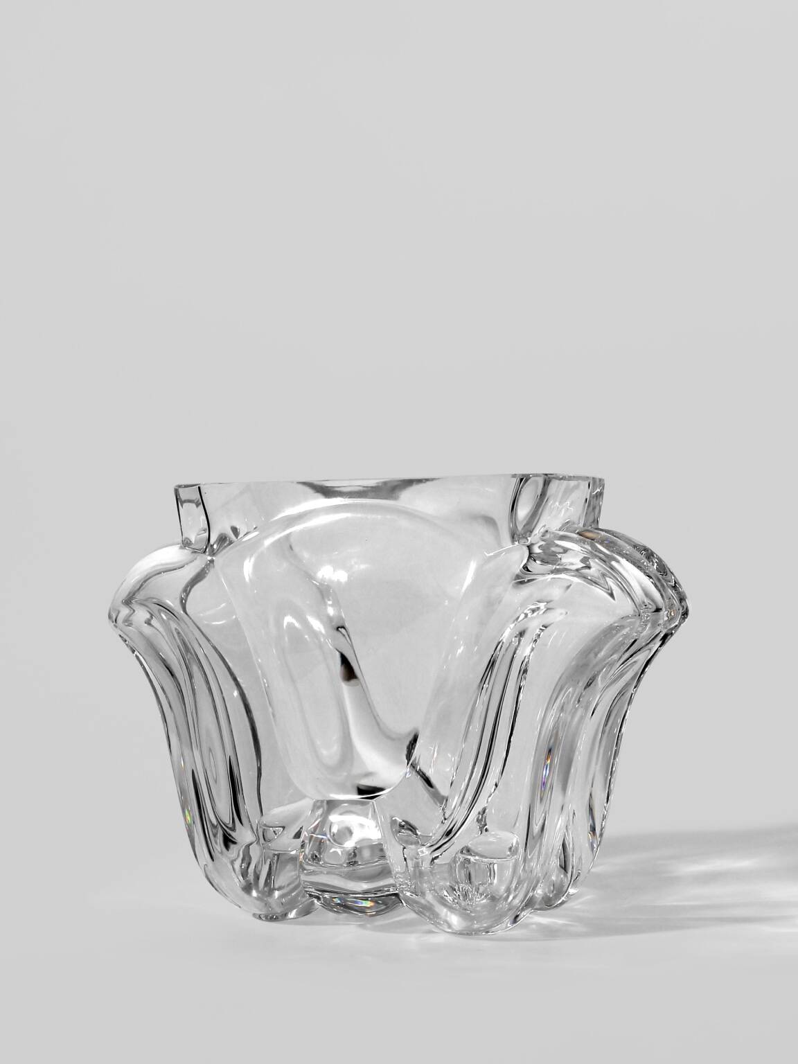Vase en cristal plein "Tulipe" de Lars Hellsten, pour Orrefors, Suède