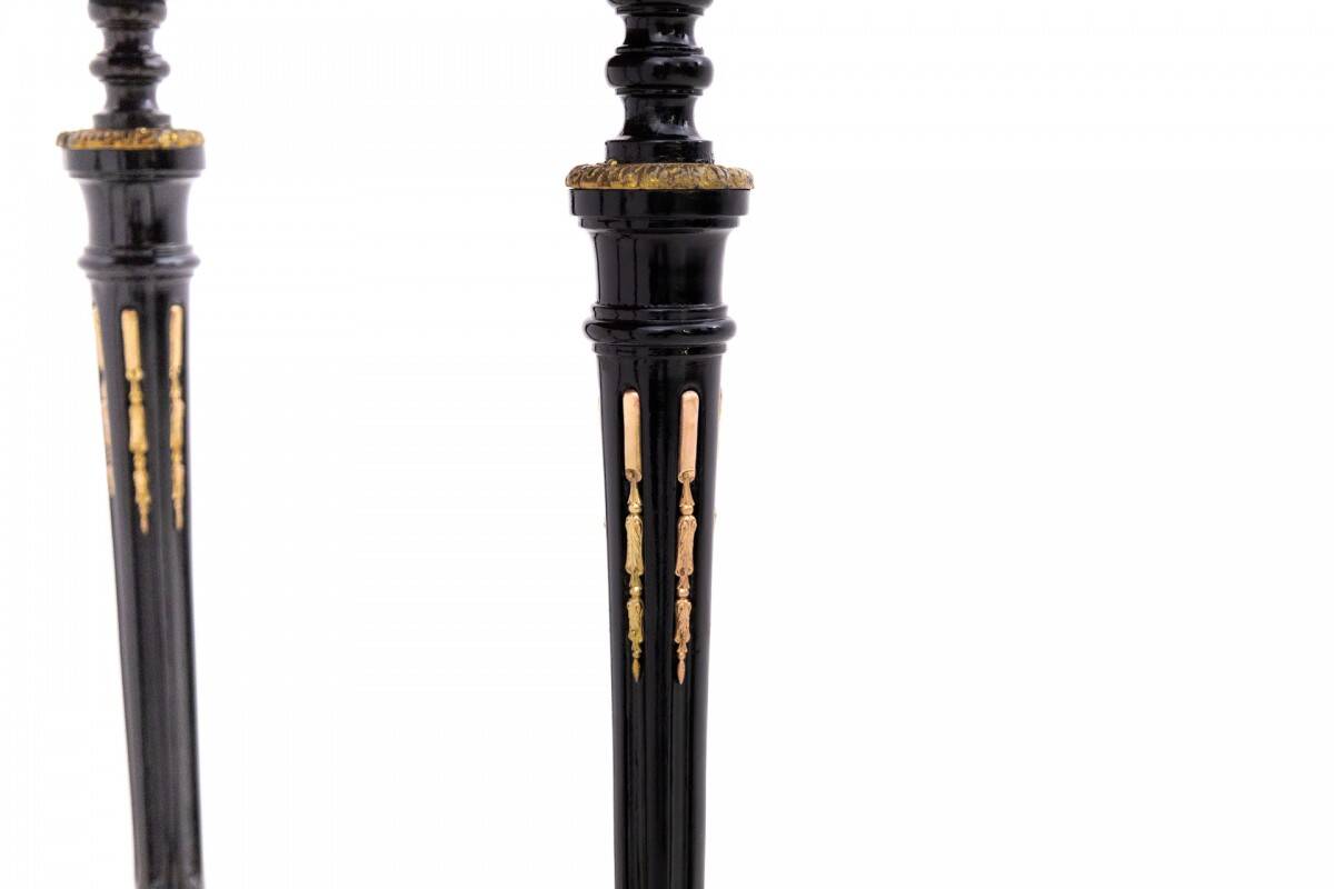 Stylish opening table, Napoleon style console, France.