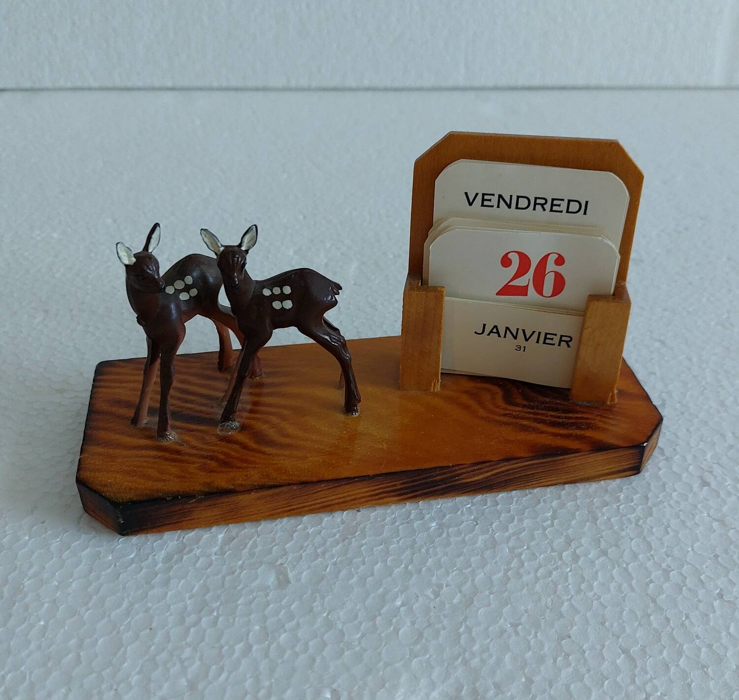 Ephemeride vintage en bois