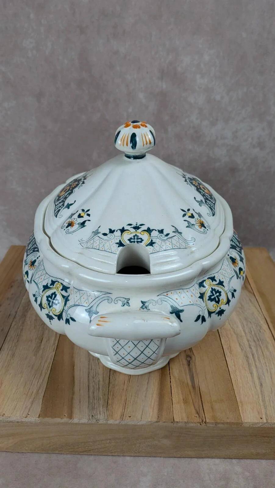 Large vintage Longchamp soup tureen