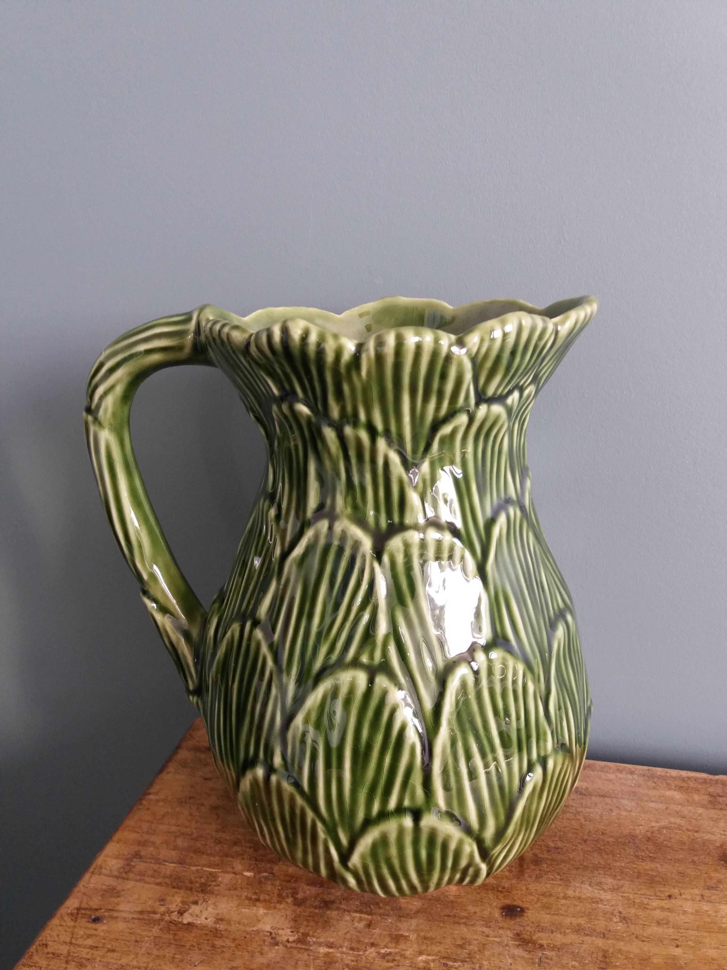 Cabbage pitcher in slip