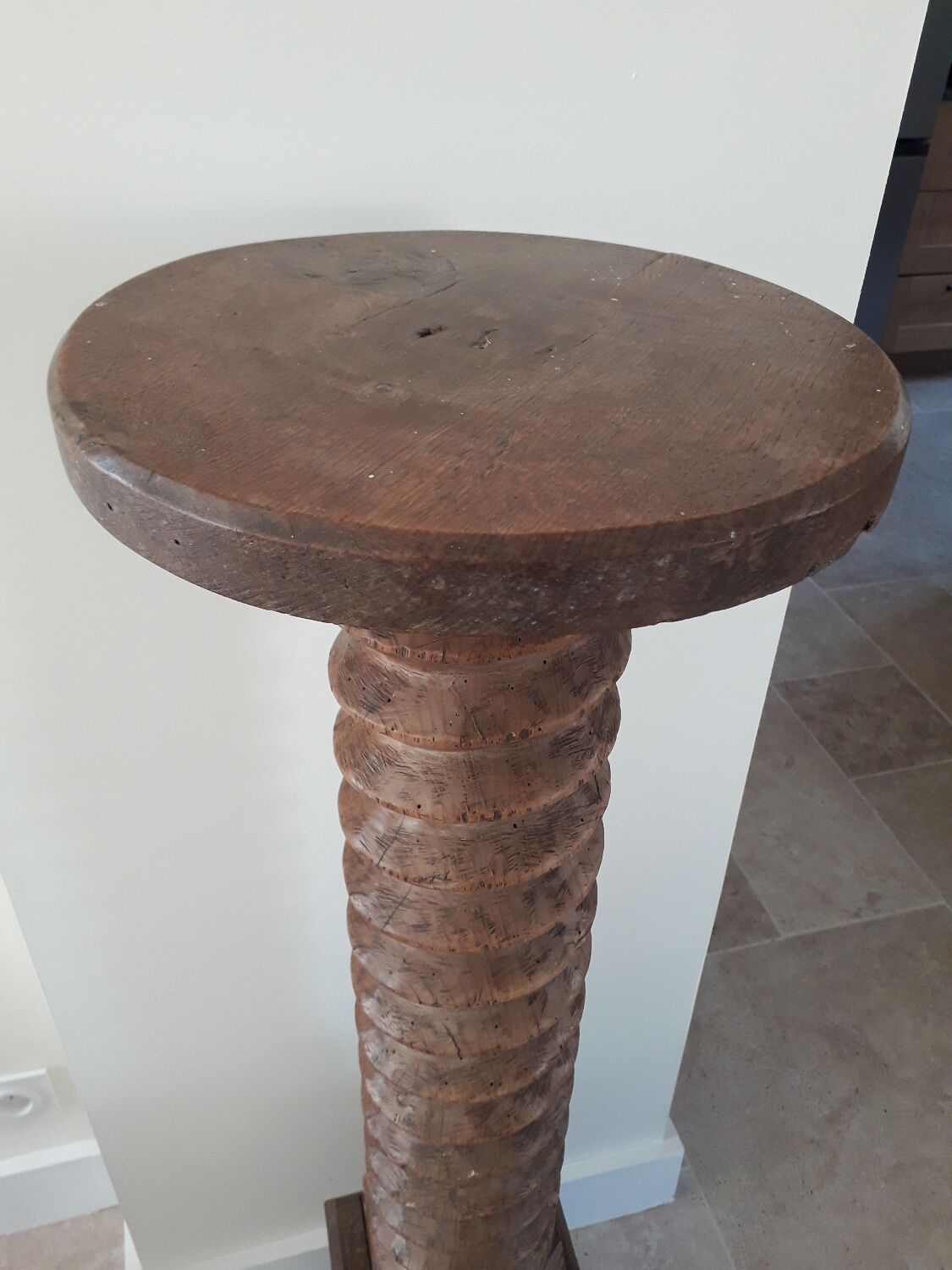 Fifth wheel press screw