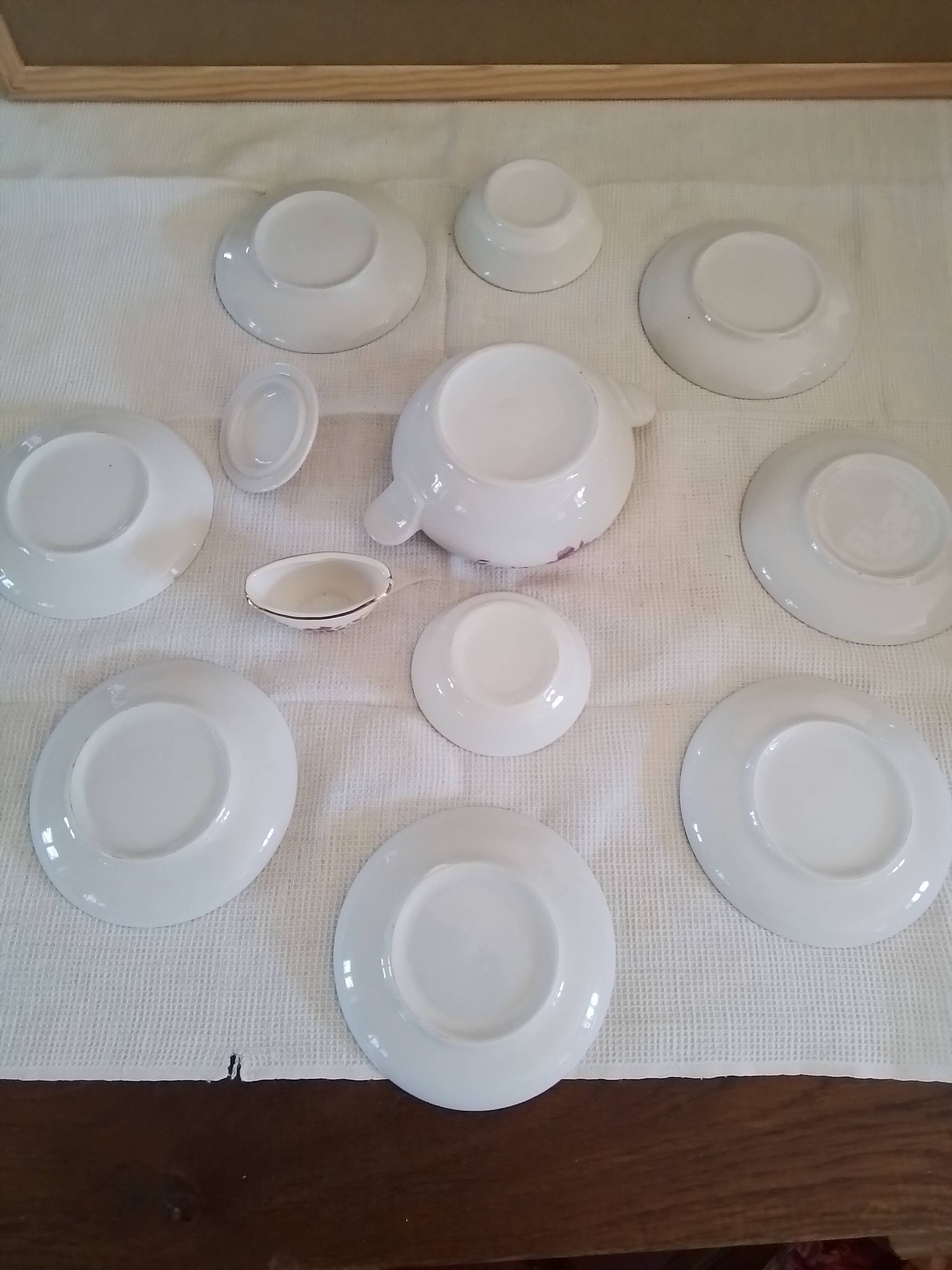 Antique porcelain dinette