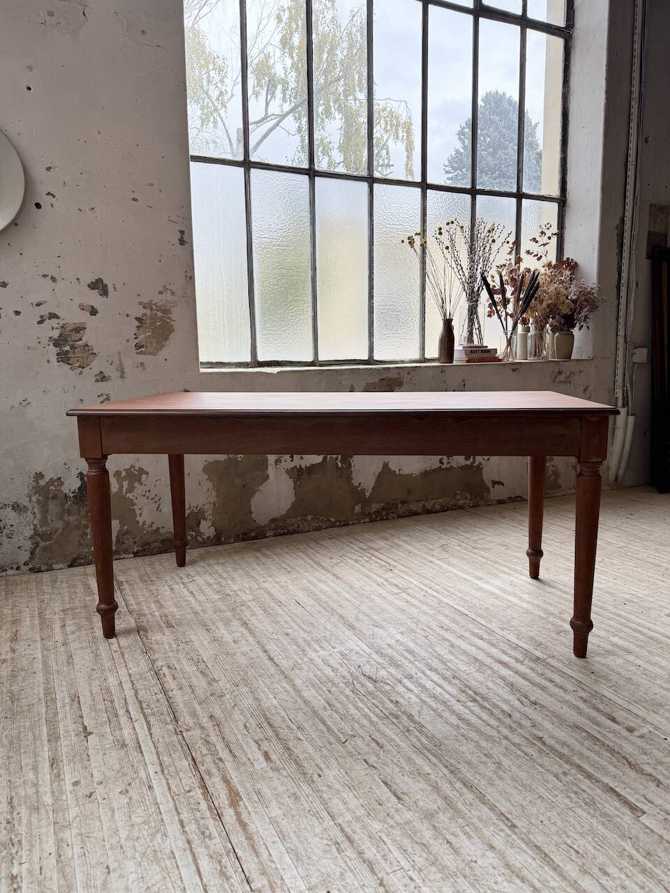 Turned leg cherry table 160cm