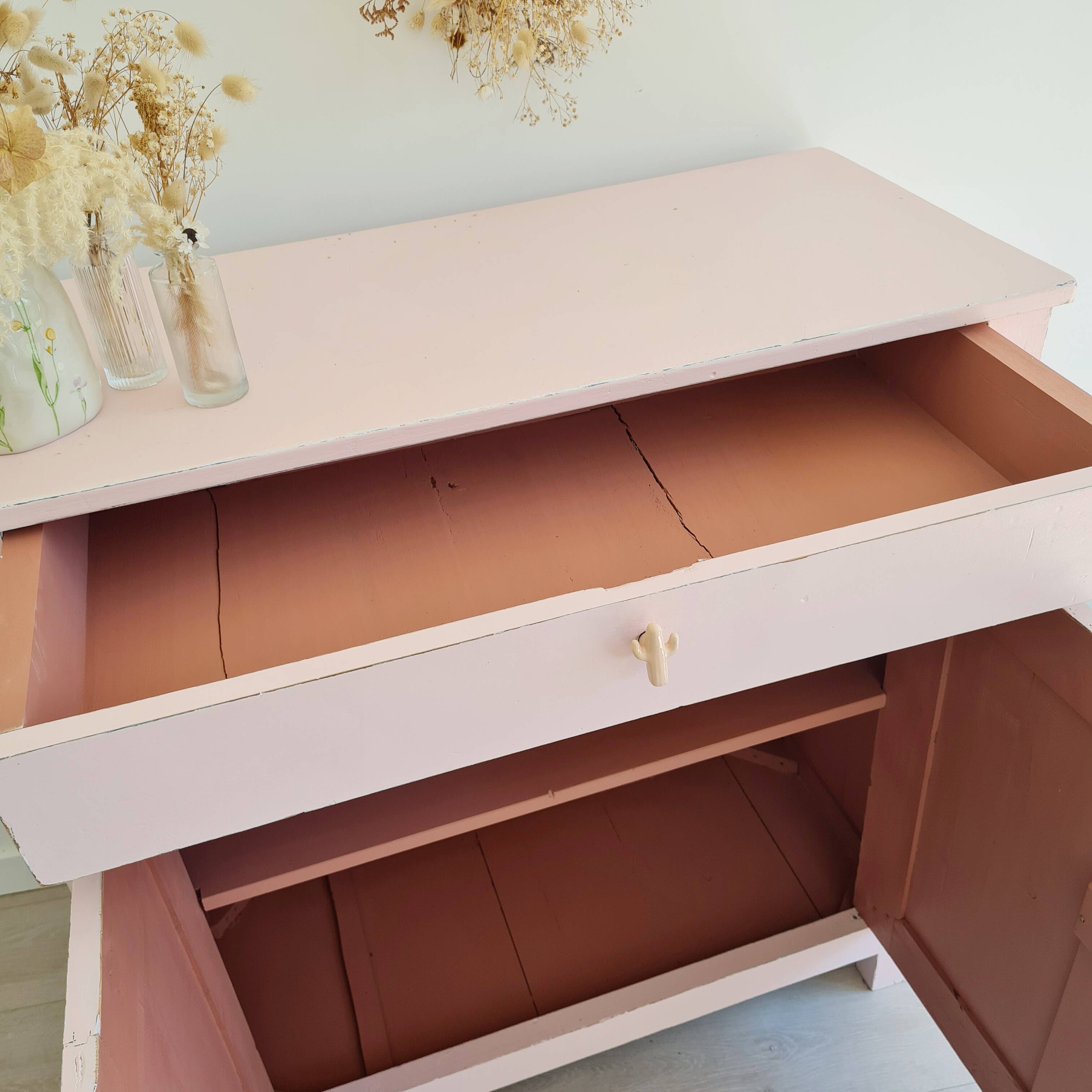 Buffet parisien rénové - rose intérieur liberty