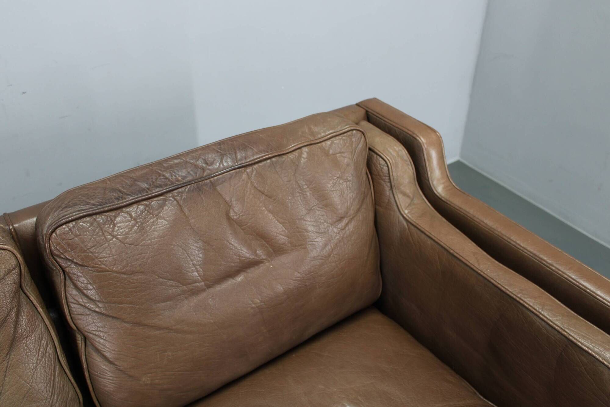 Danish mid-century three-seat brown leather sofa, 1970s