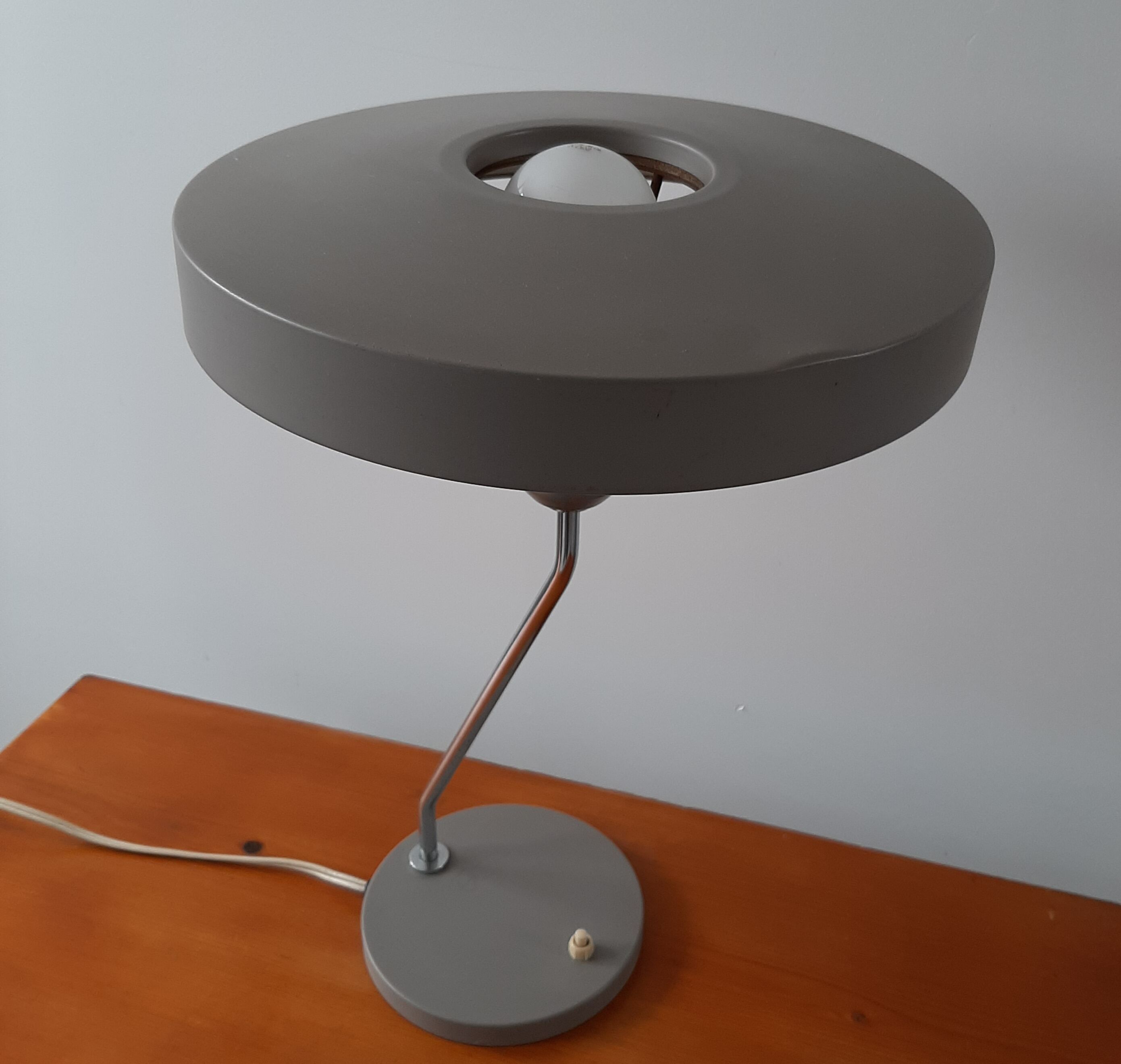 Lampe Louis Kalff pour Philips modèle romeo