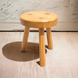 Low tripod ash stool