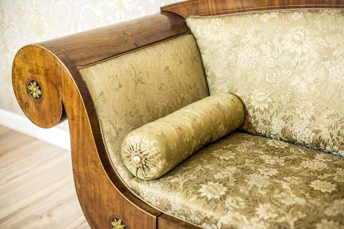 Canapé Biedermeier antique en vert avec des détails en laiton, 1860