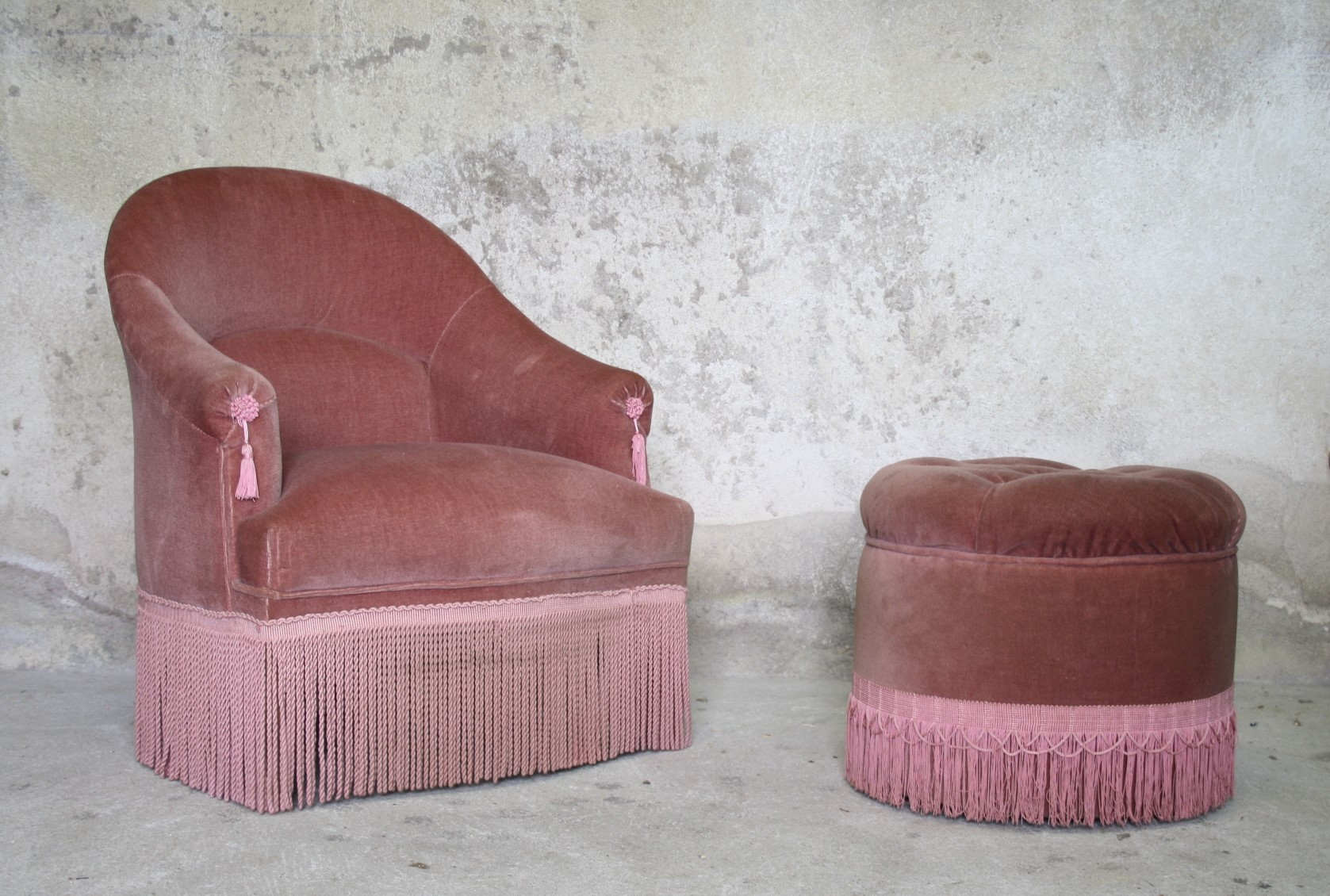 Toad armchair and footrest