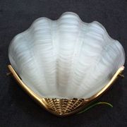 Wall lamp shell art deco in bronze and thick frost glass