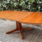 Table en teck extensible à deux rallonges