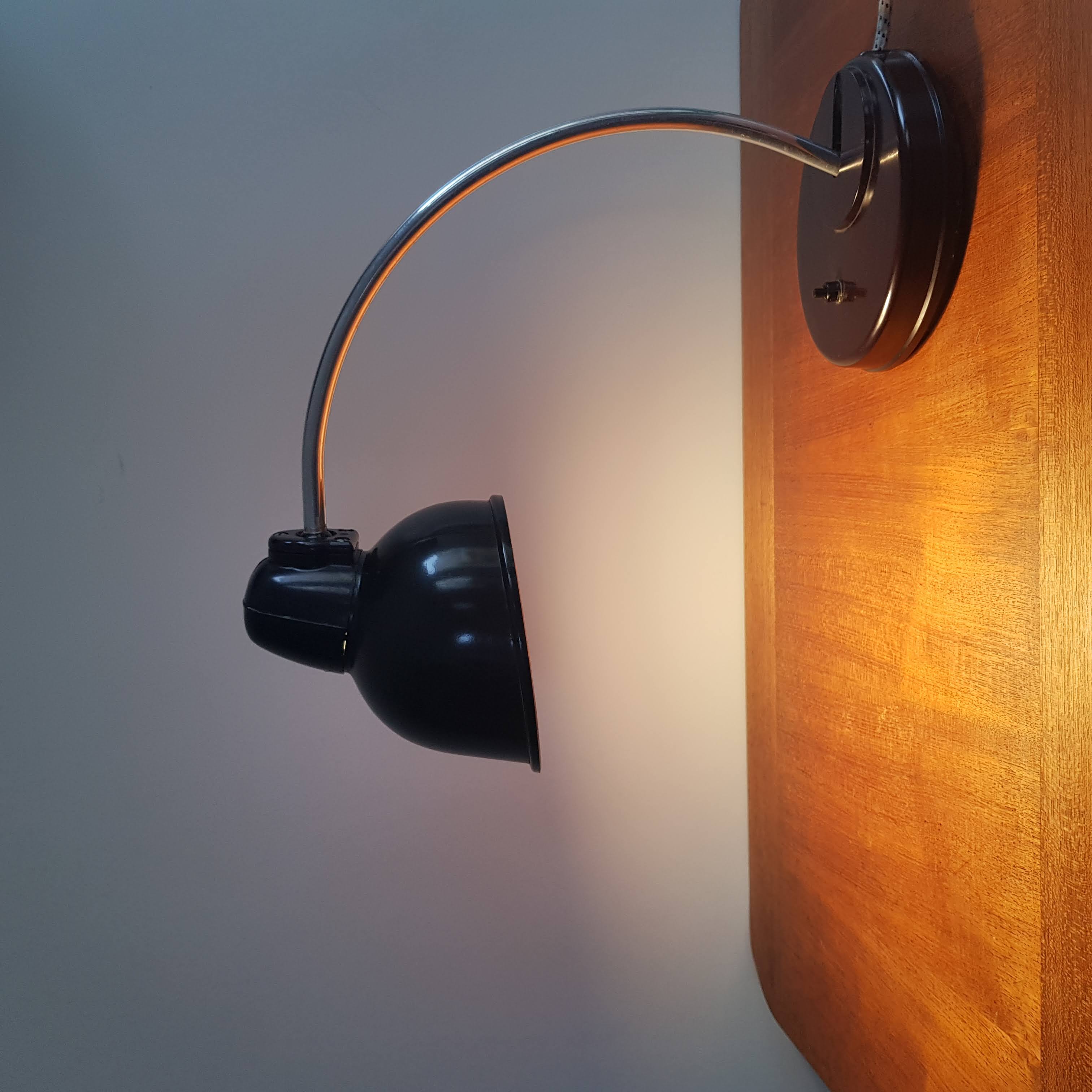 Lampe de bureau vintage noire VEB Leuchtenbau 1950
