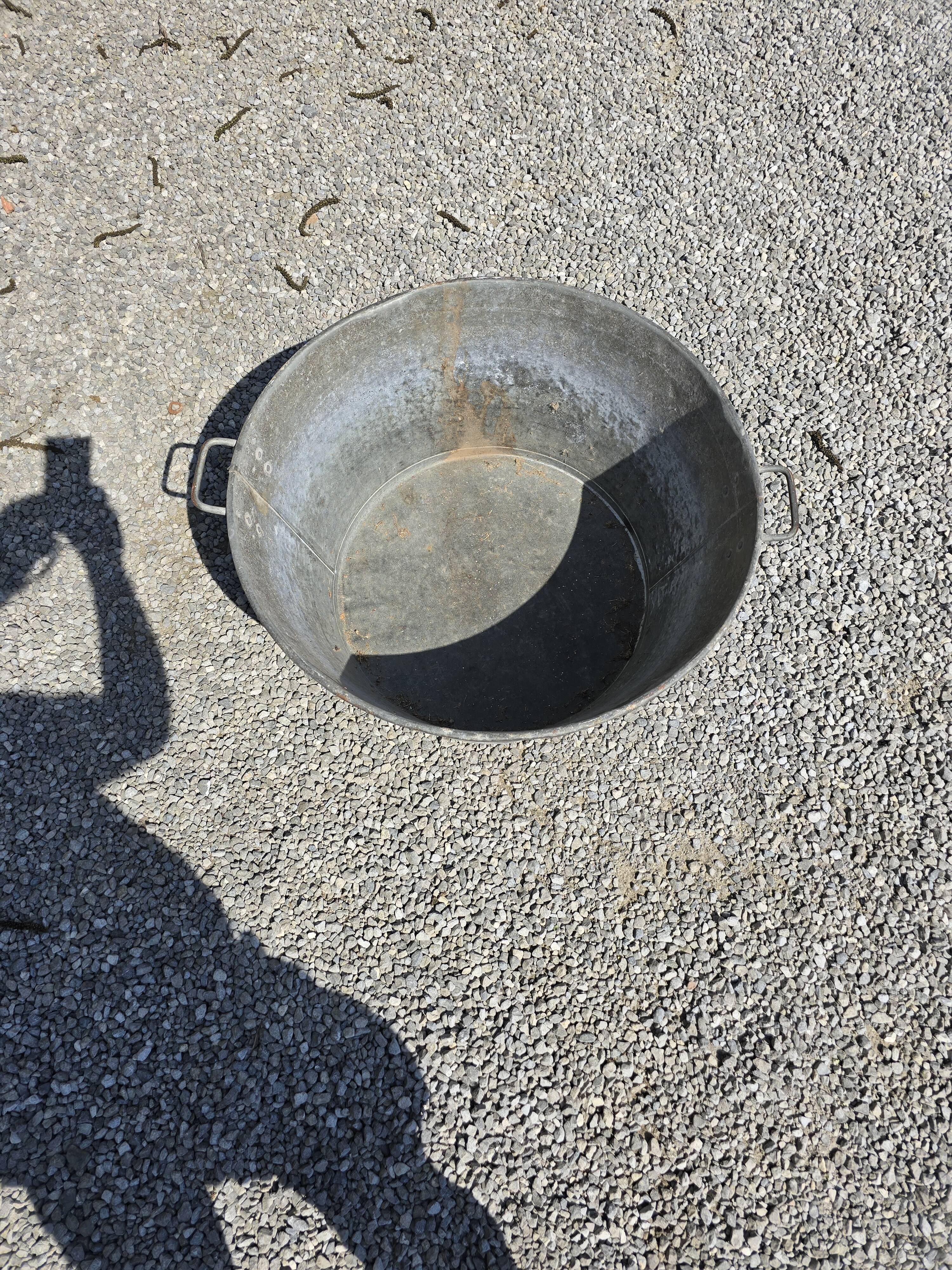 Zinc basin. 70 liters