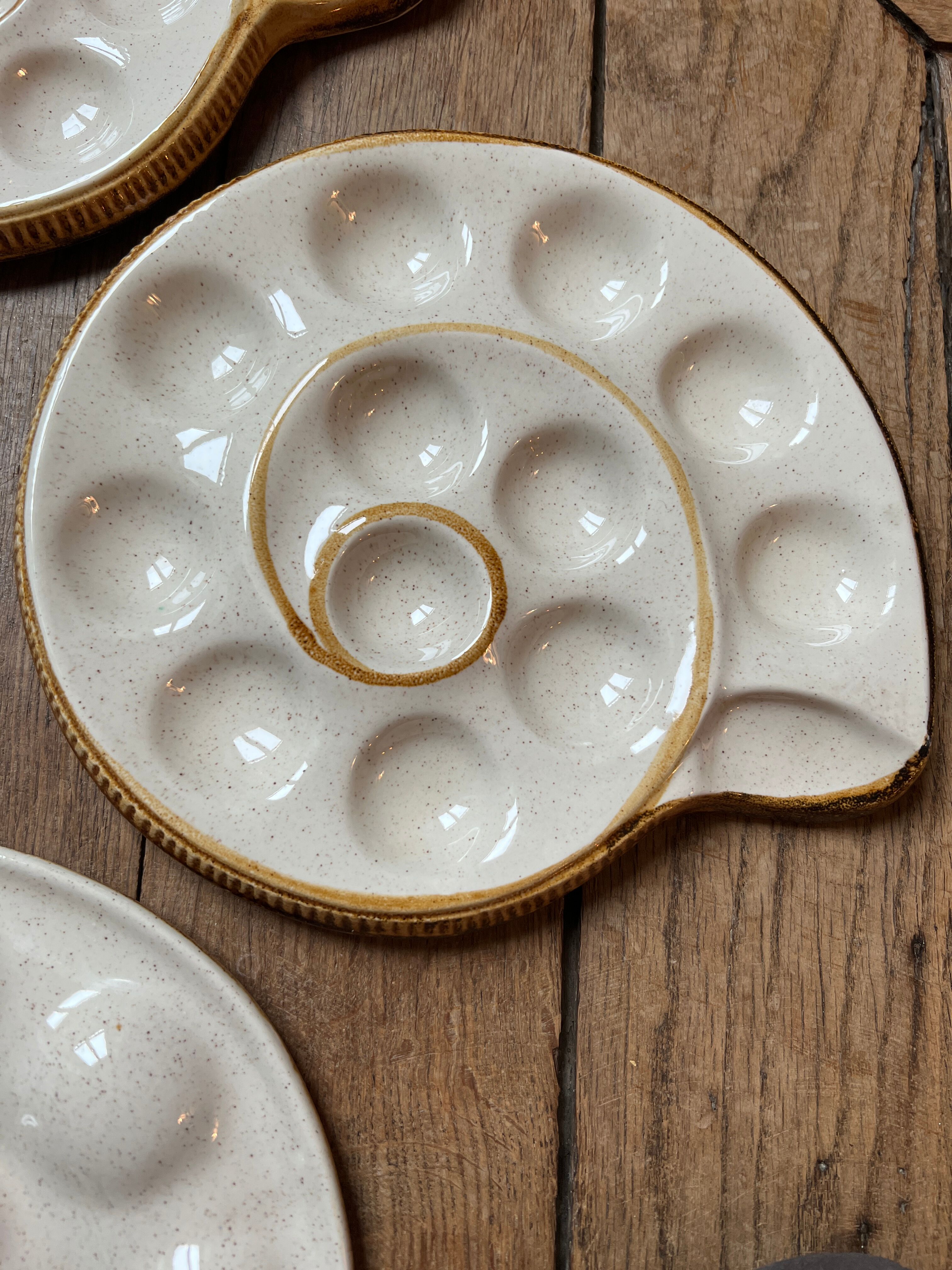 6 vintage snail plates