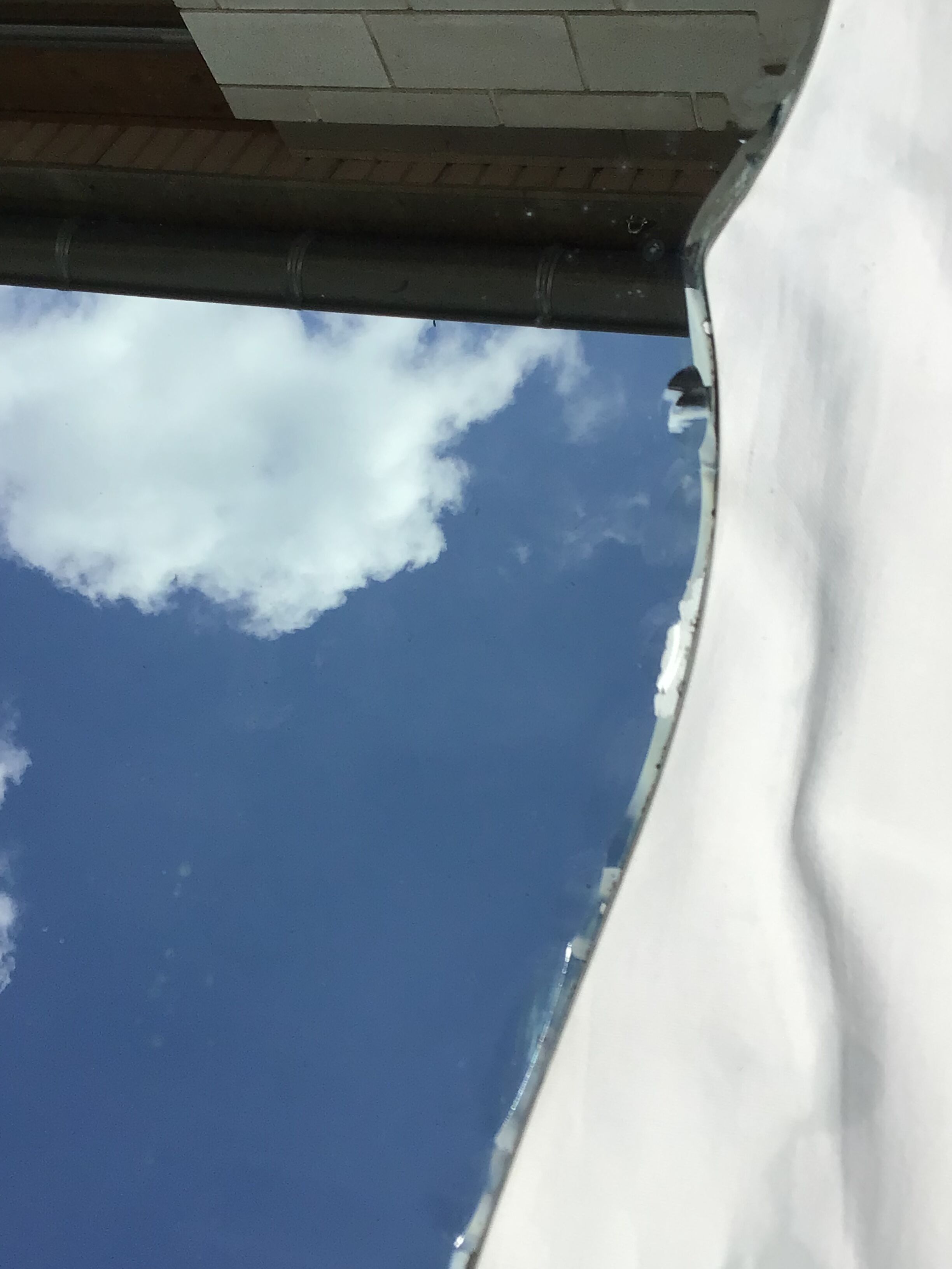 Beveled mirror braces 72cmx59cm