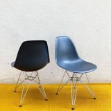 Paire de chaises Vitra DSR noir