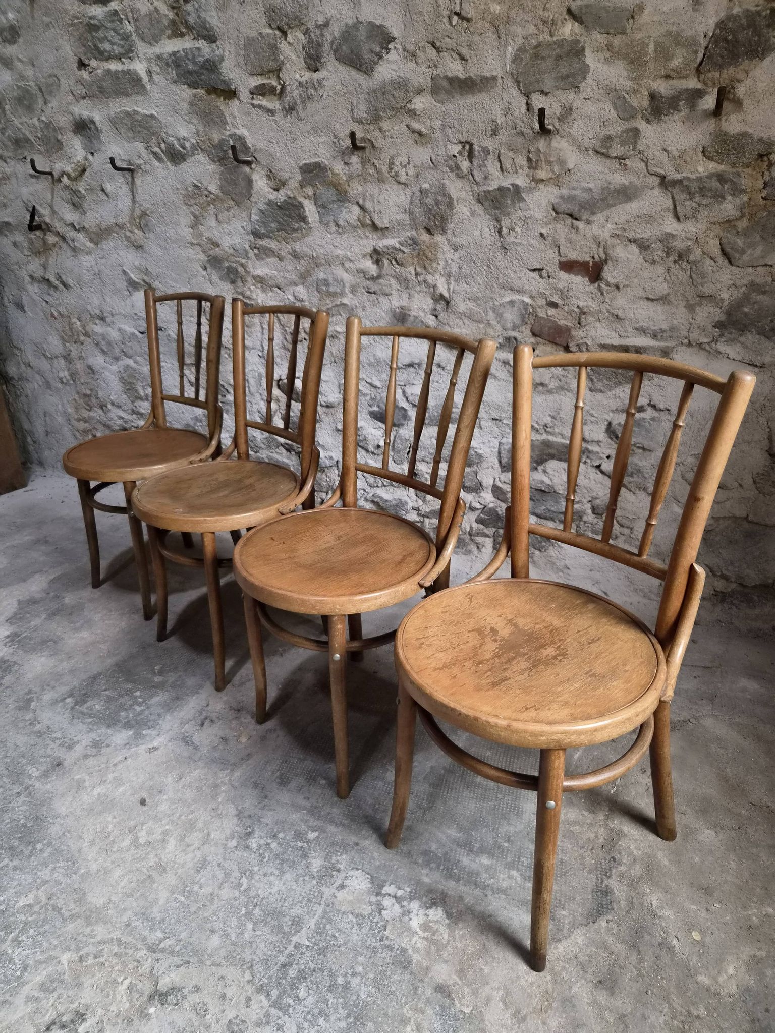 Set of 4 Fischel bentwood bistro chairs, Czechoslovakia, circa 1930–1950.