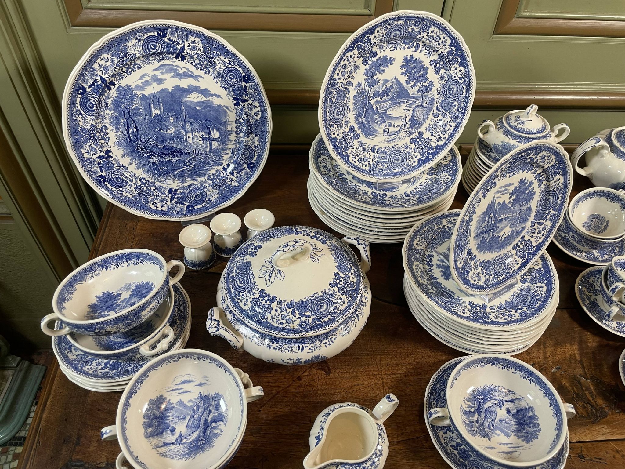 Villeroy & Boch Burgenland service, 82 pieces (1950s)