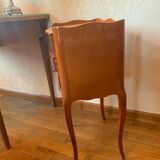 Table de chevet de style