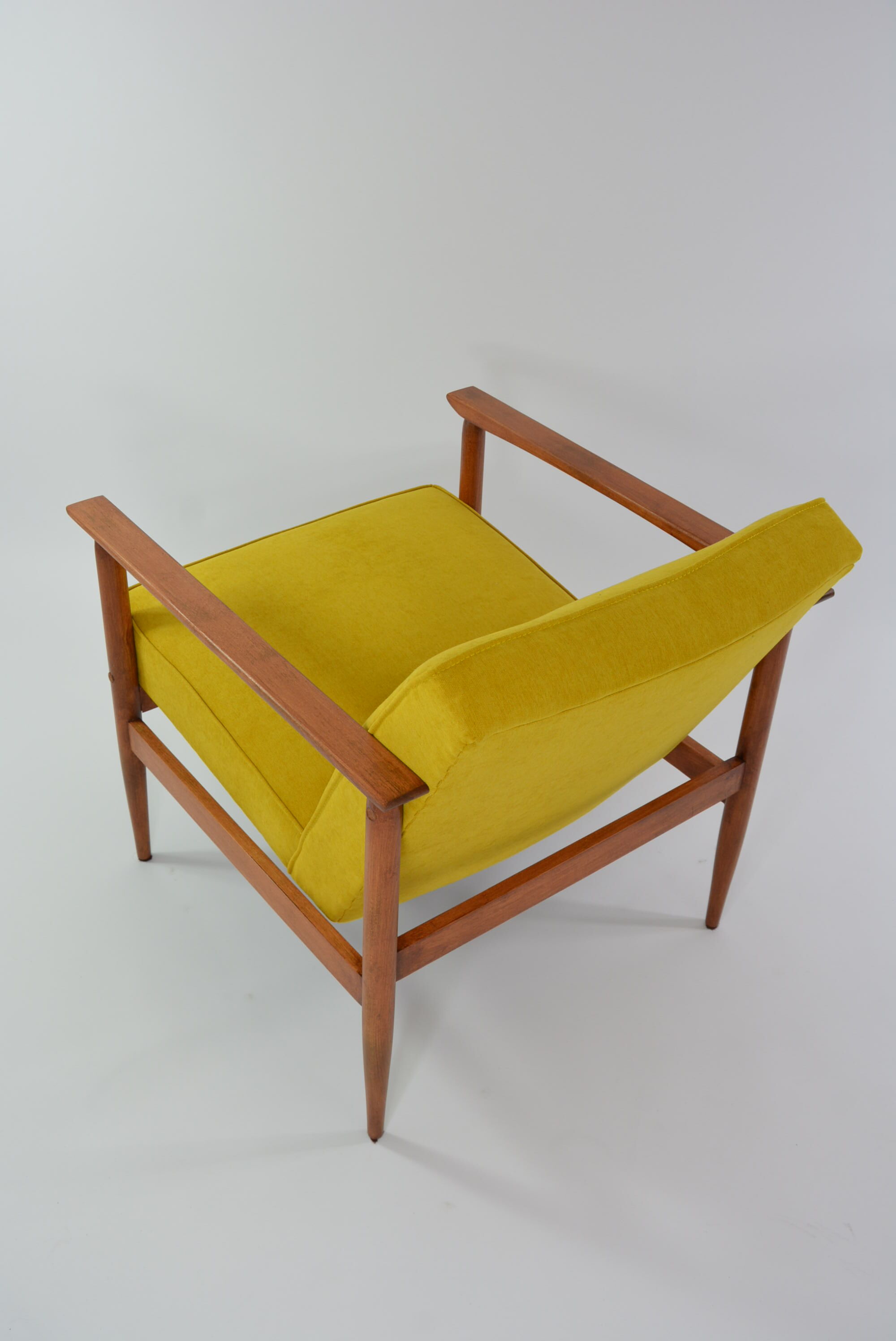 Yellow armchair M