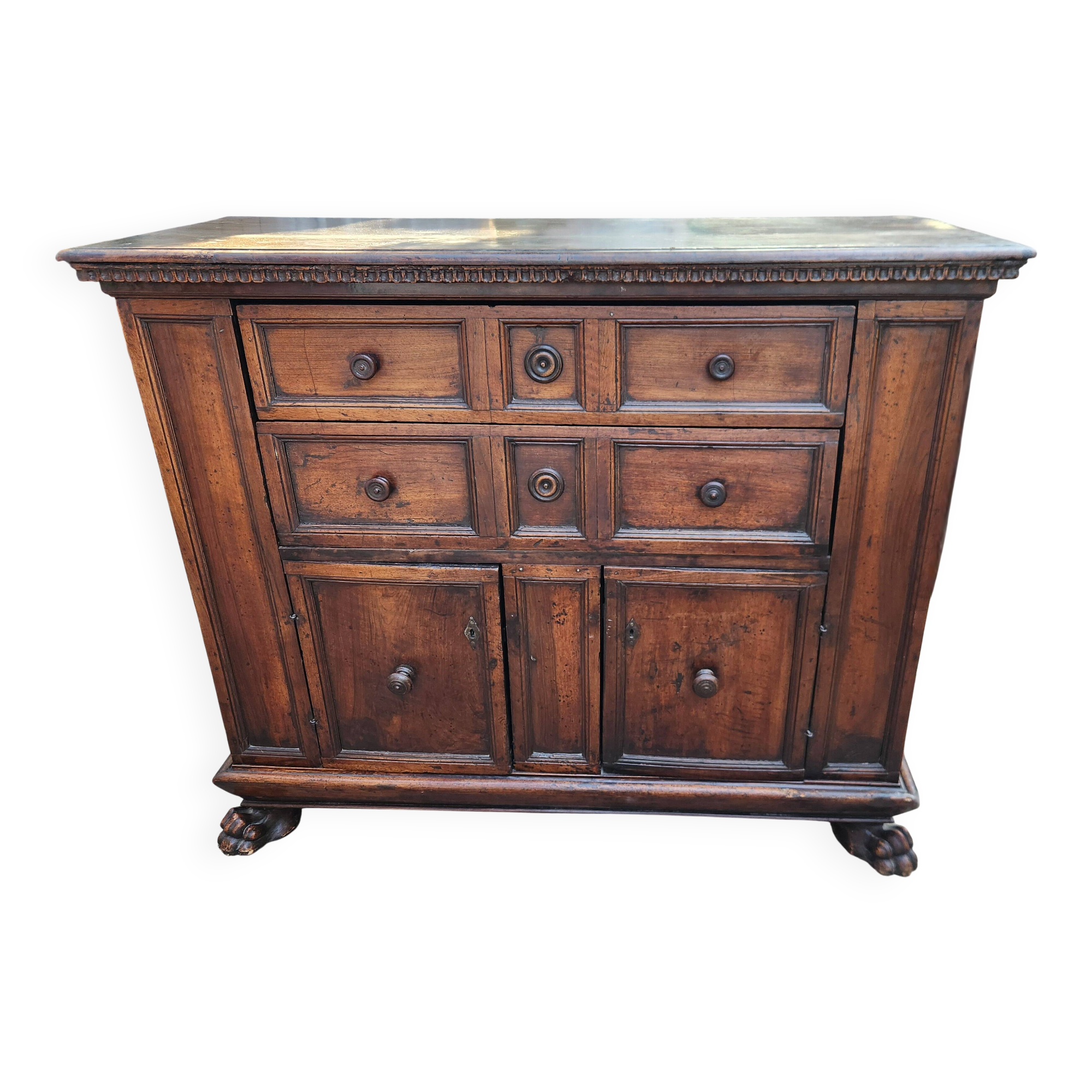 Antique commode from the 18th century in solid wood.