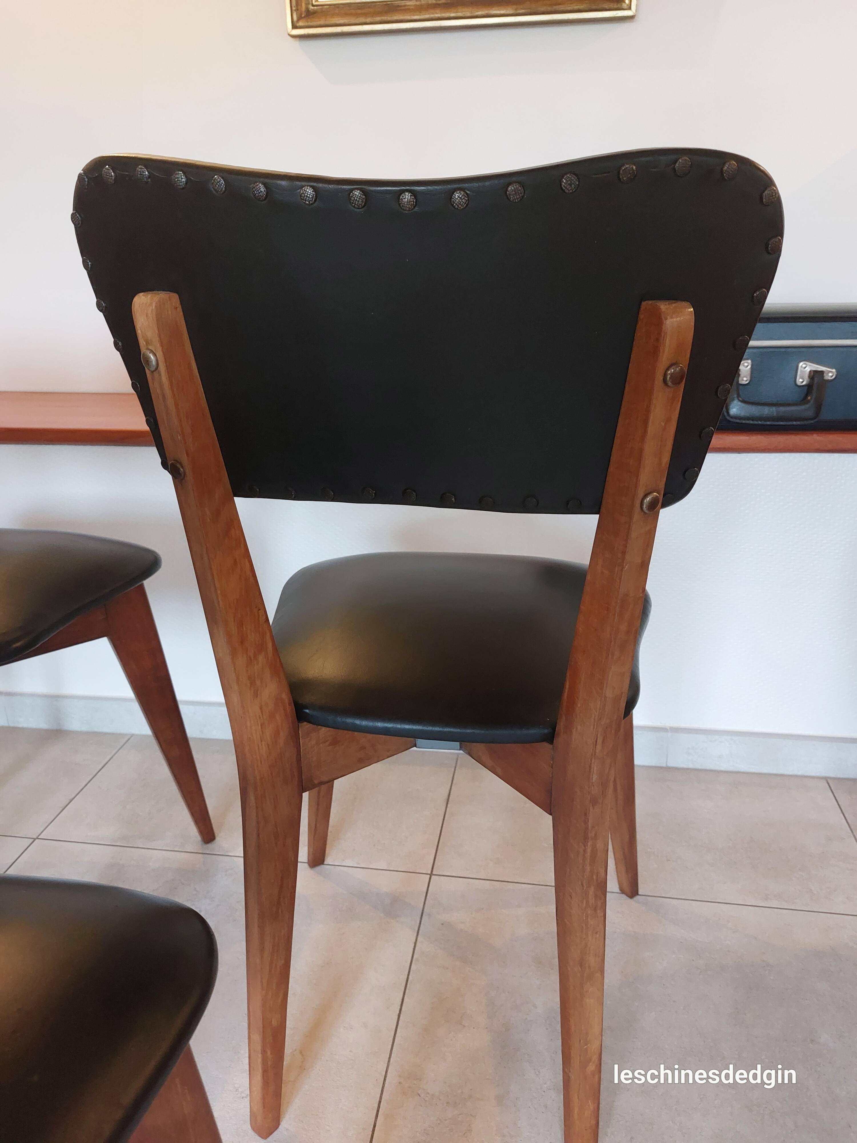 5 chairs in wood and black faux leather, Scandinavian style