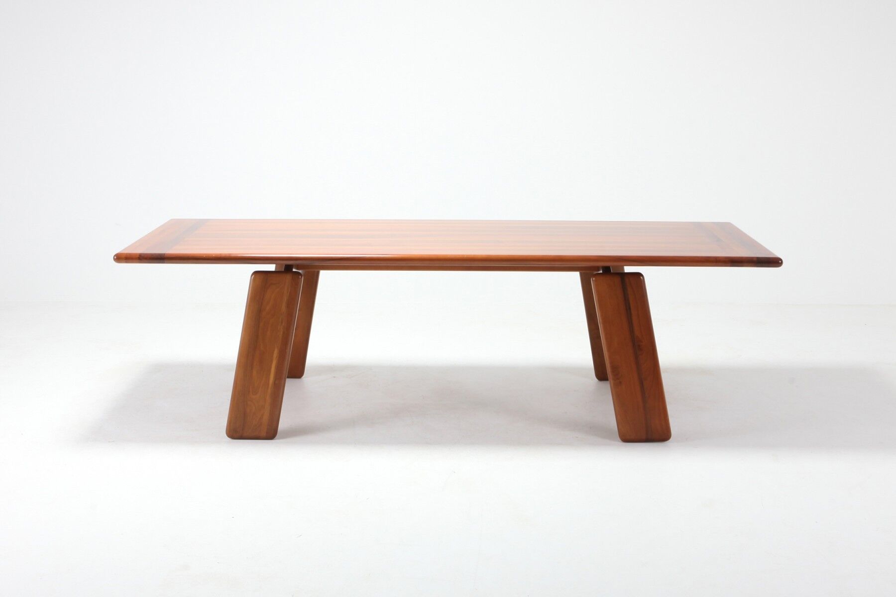 Postmodern walnut dining table by Afra - Tobia Scarpa 1980